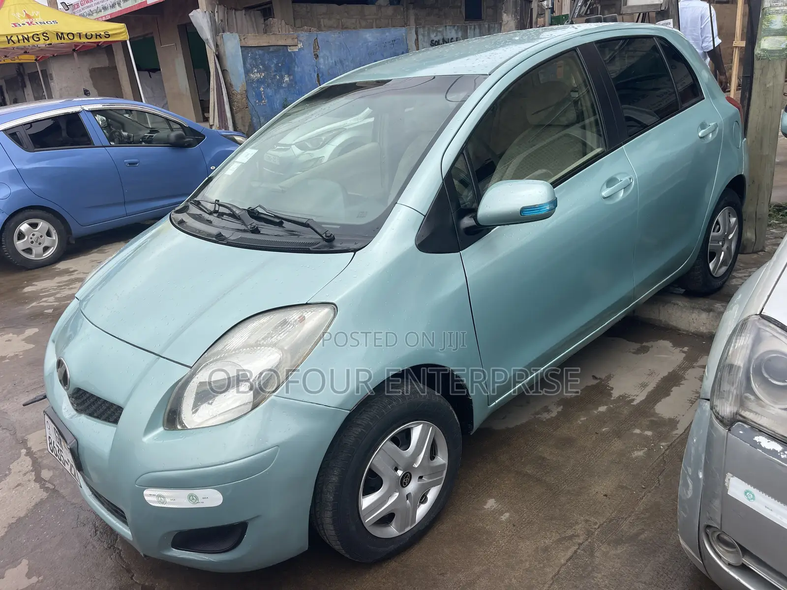 Toyota Vitz 1.3 FWD 5dr 2010 Green