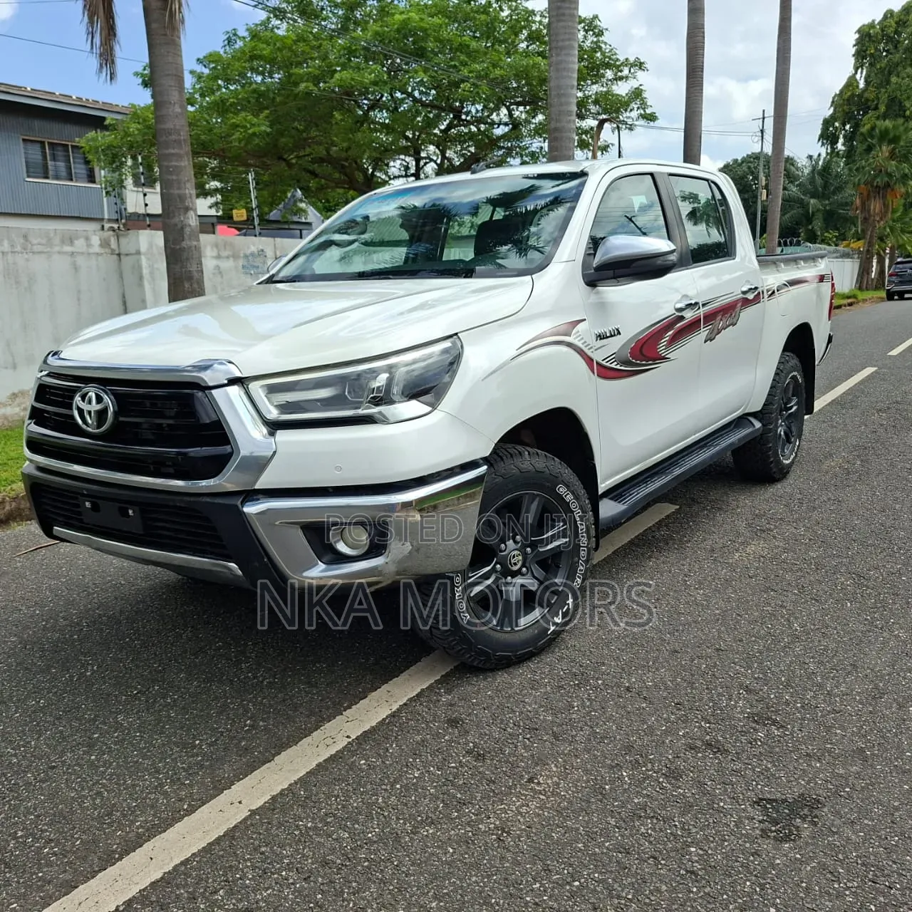 Toyota Hilux 2019 White
