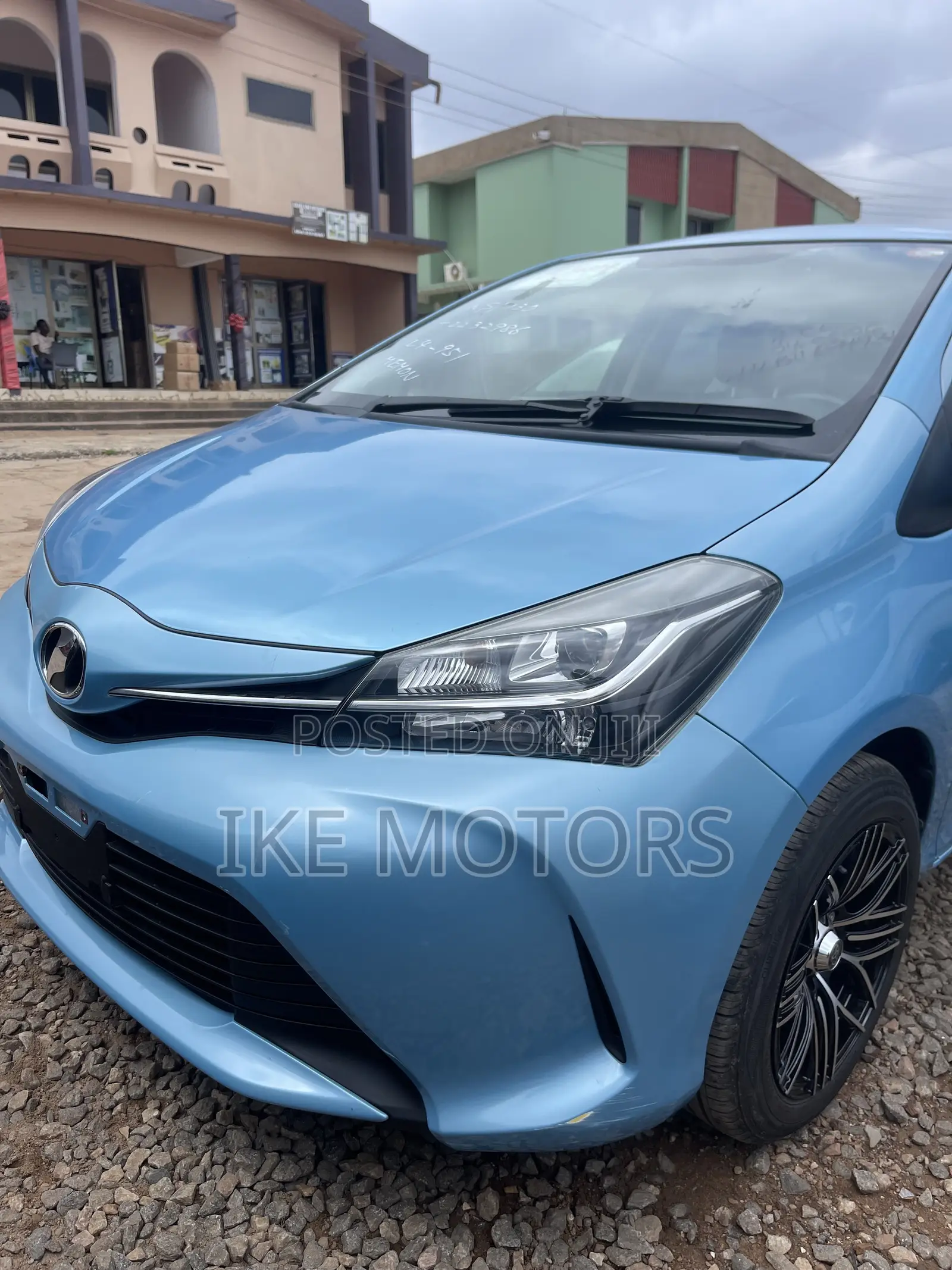 Toyota Vitz 1.3 AWD 3dr 2016 Blue