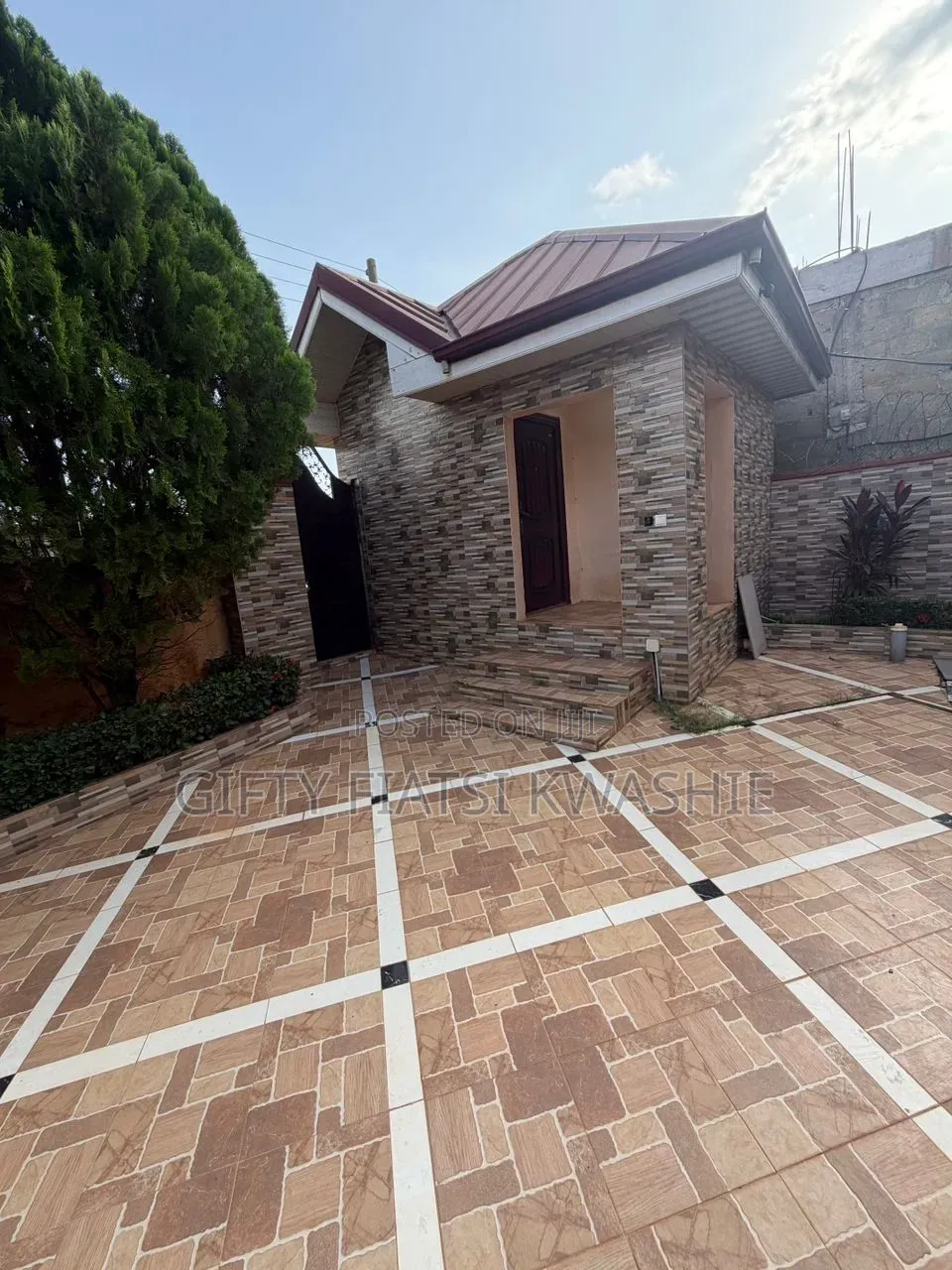 5bdrm House in Agric Akyremade, Kumasi Metropolitan for sale