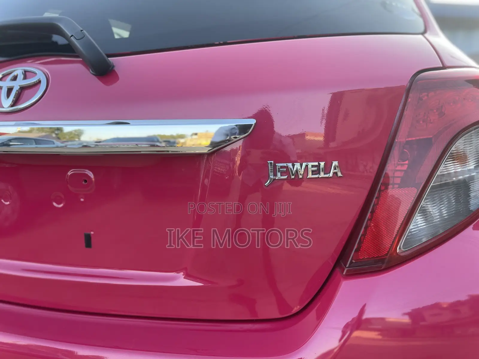 Toyota Vitz 1.3 AWD 3dr 2012 Pink