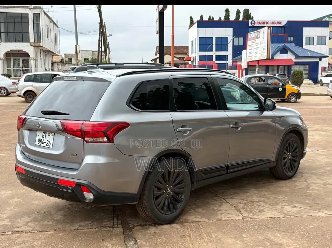 Mitsubishi Outlander for Rent