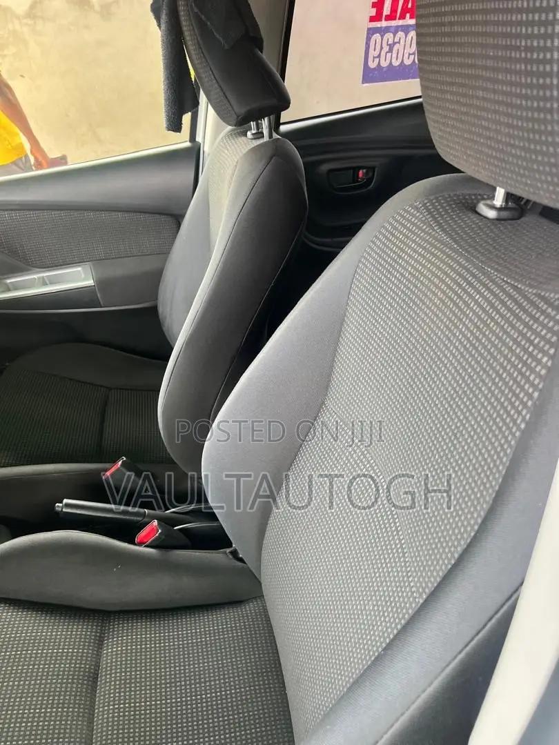 Toyota Vitz 1.3 FWD 5dr 2015 White