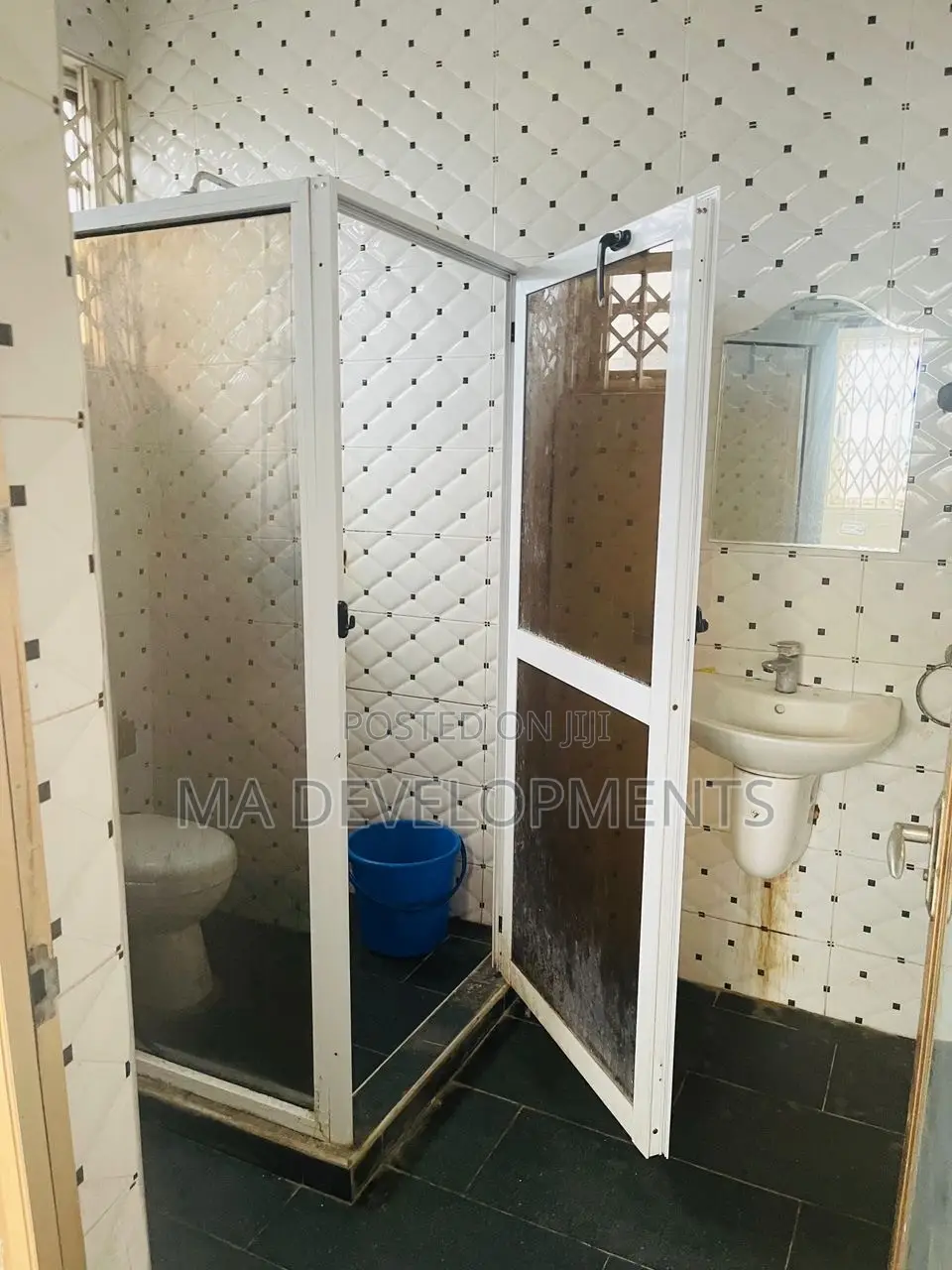 2bdrm Apartment in Madev Realty, Lapaz for rent