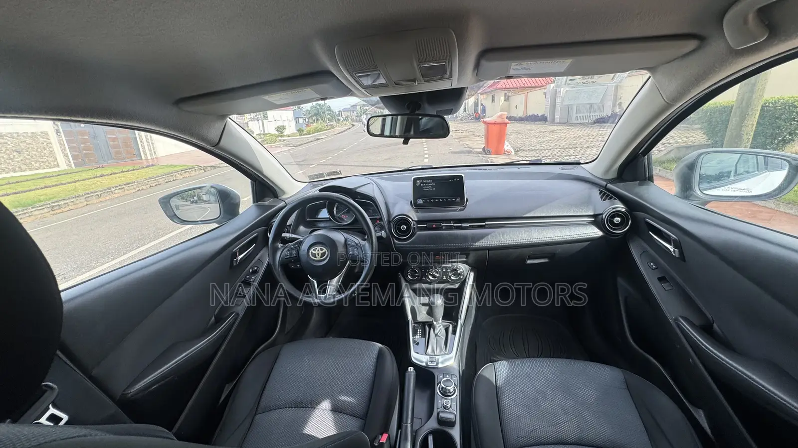 Toyota Yaris iA 1.5 FWD 2017 White