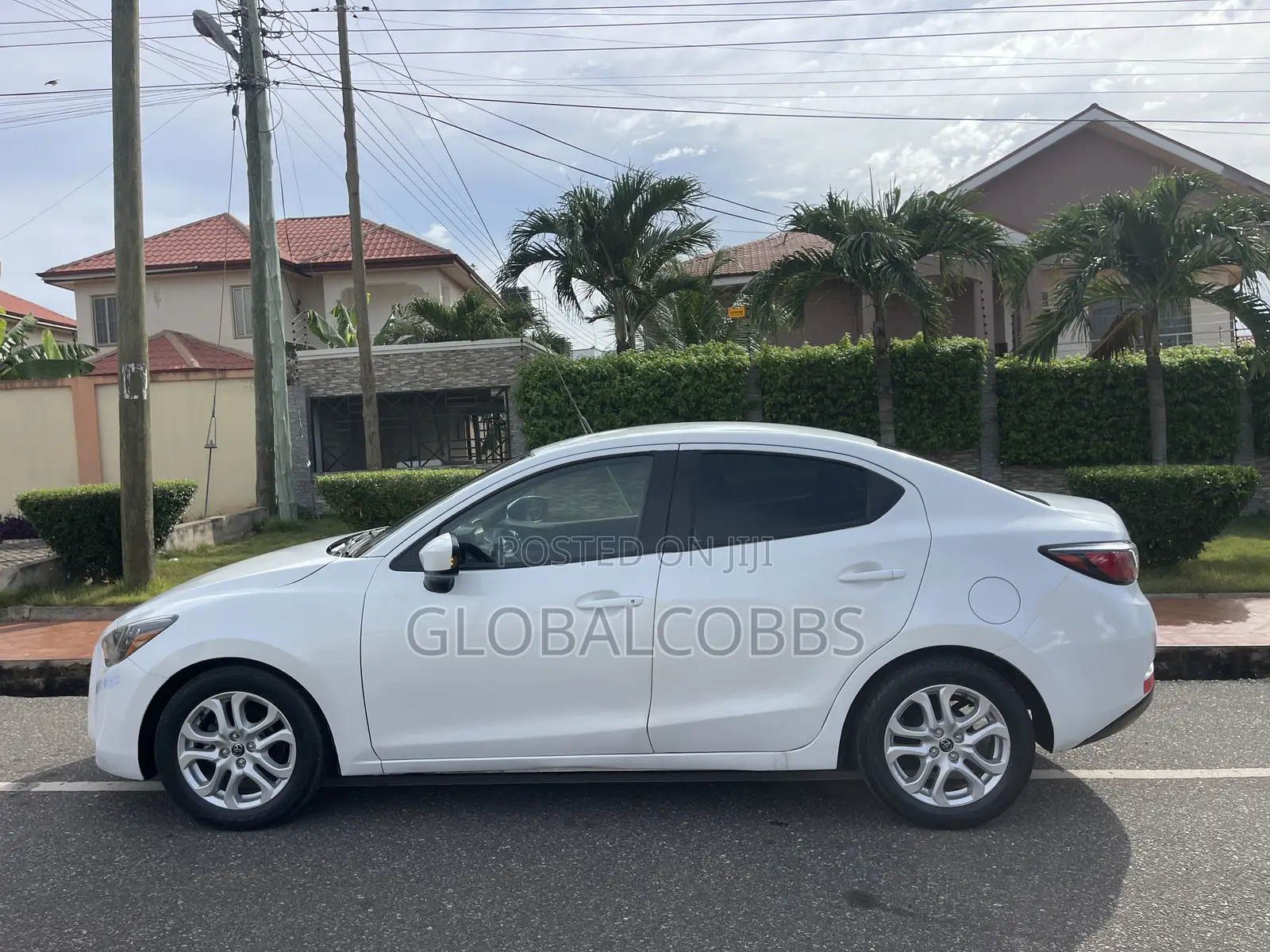 Toyota Yaris iA 1.5 FWD 2017 White