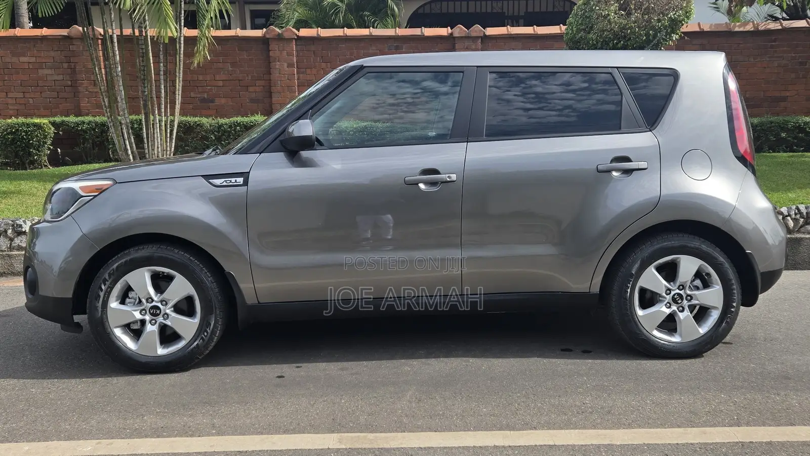 Kia Soul Base Hatchback 2017 Gray