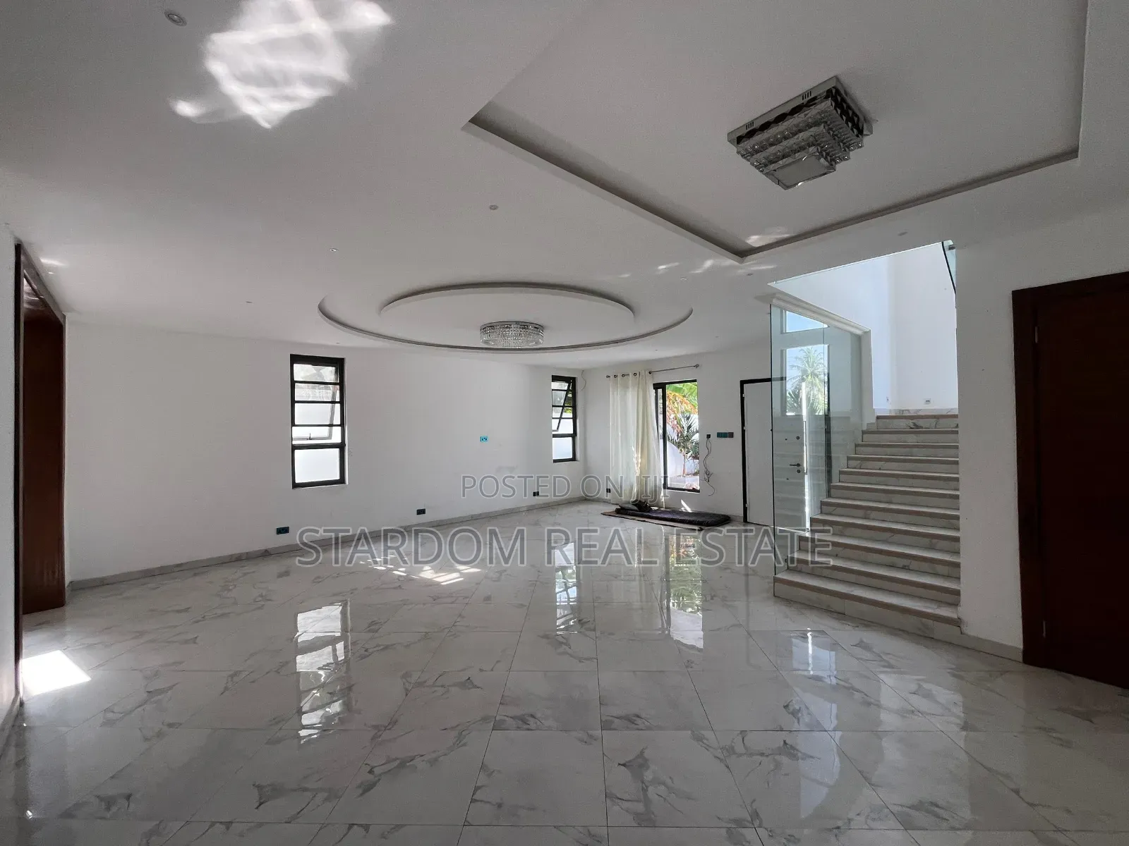 4bdrm Duplex in East Legon, American House for rent