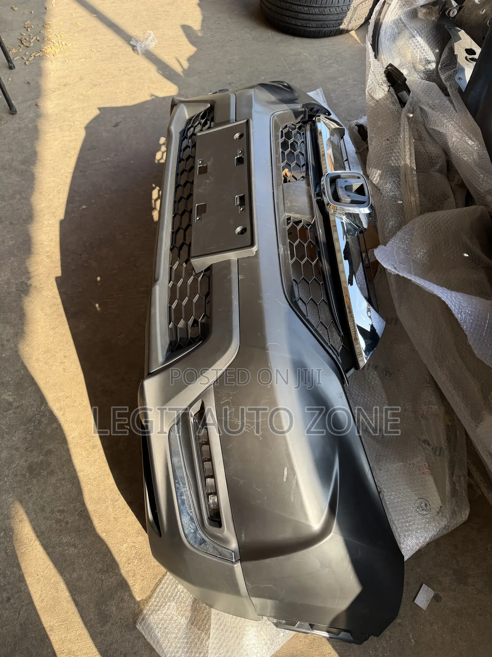 Honda CRV 2017,2018,2019, Front Bumper Complete Available