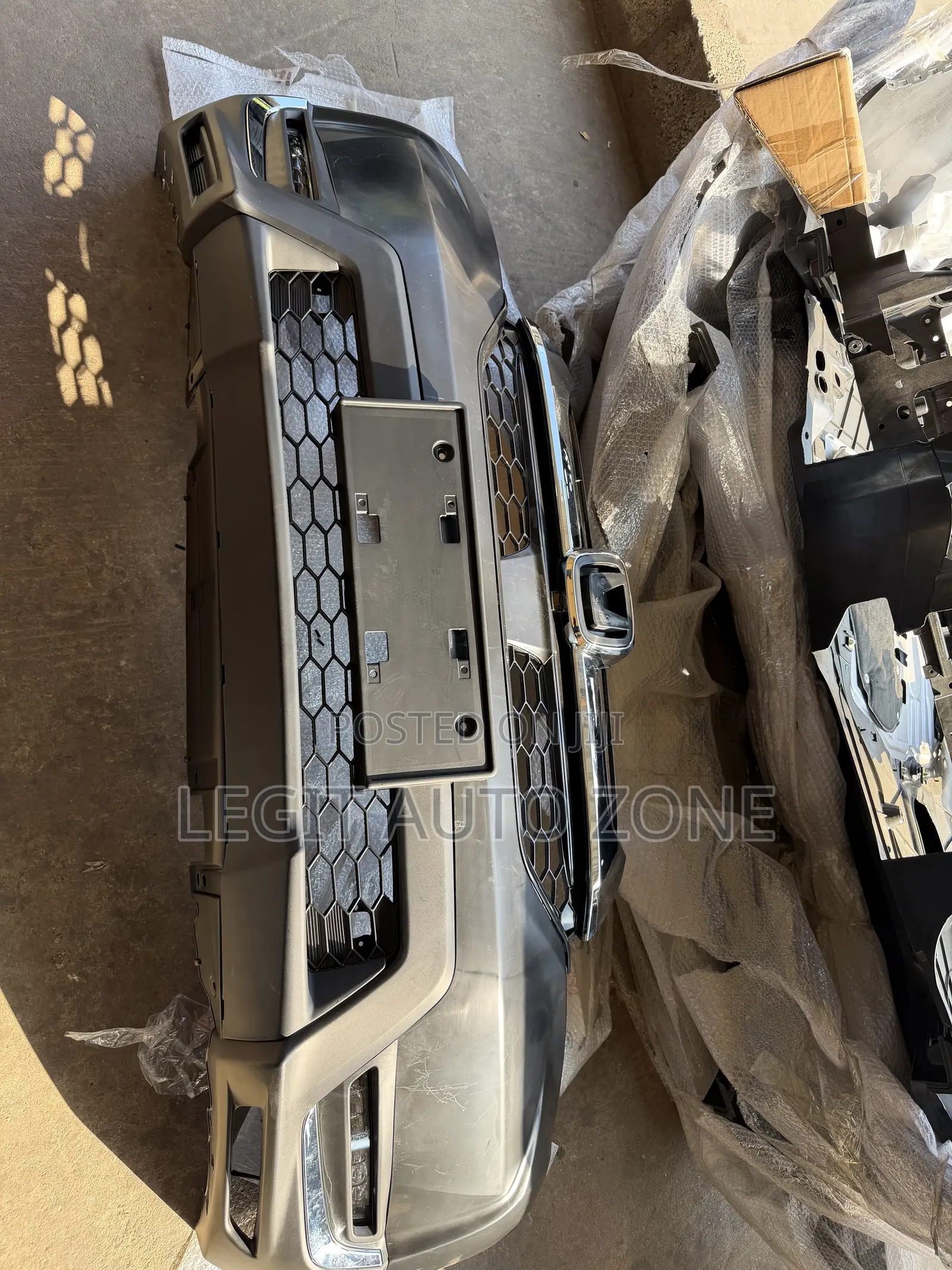Honda CRV 2017,2018,2019, Front Bumper Complete Available
