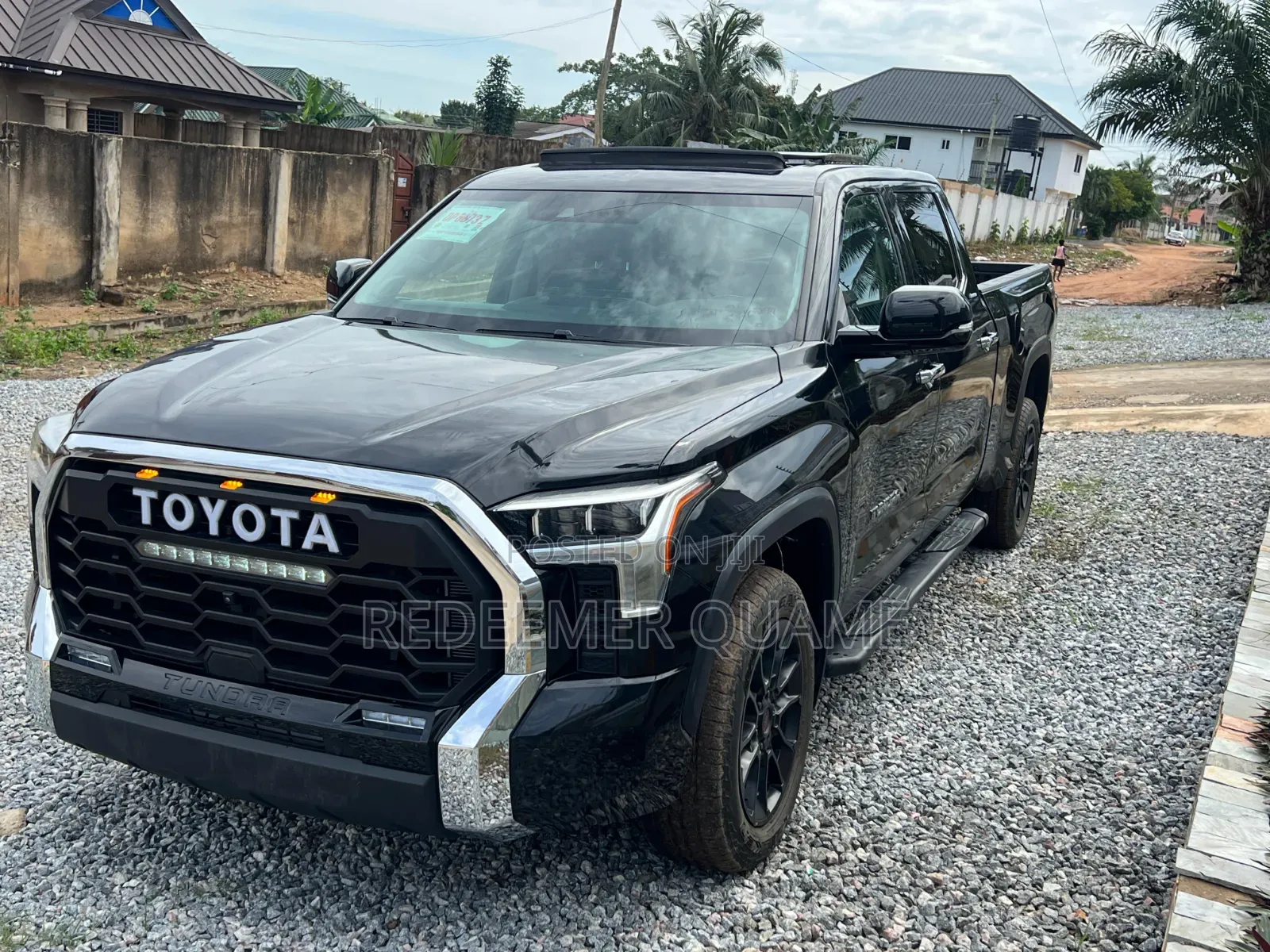 Toyota Tundra 2022 Black