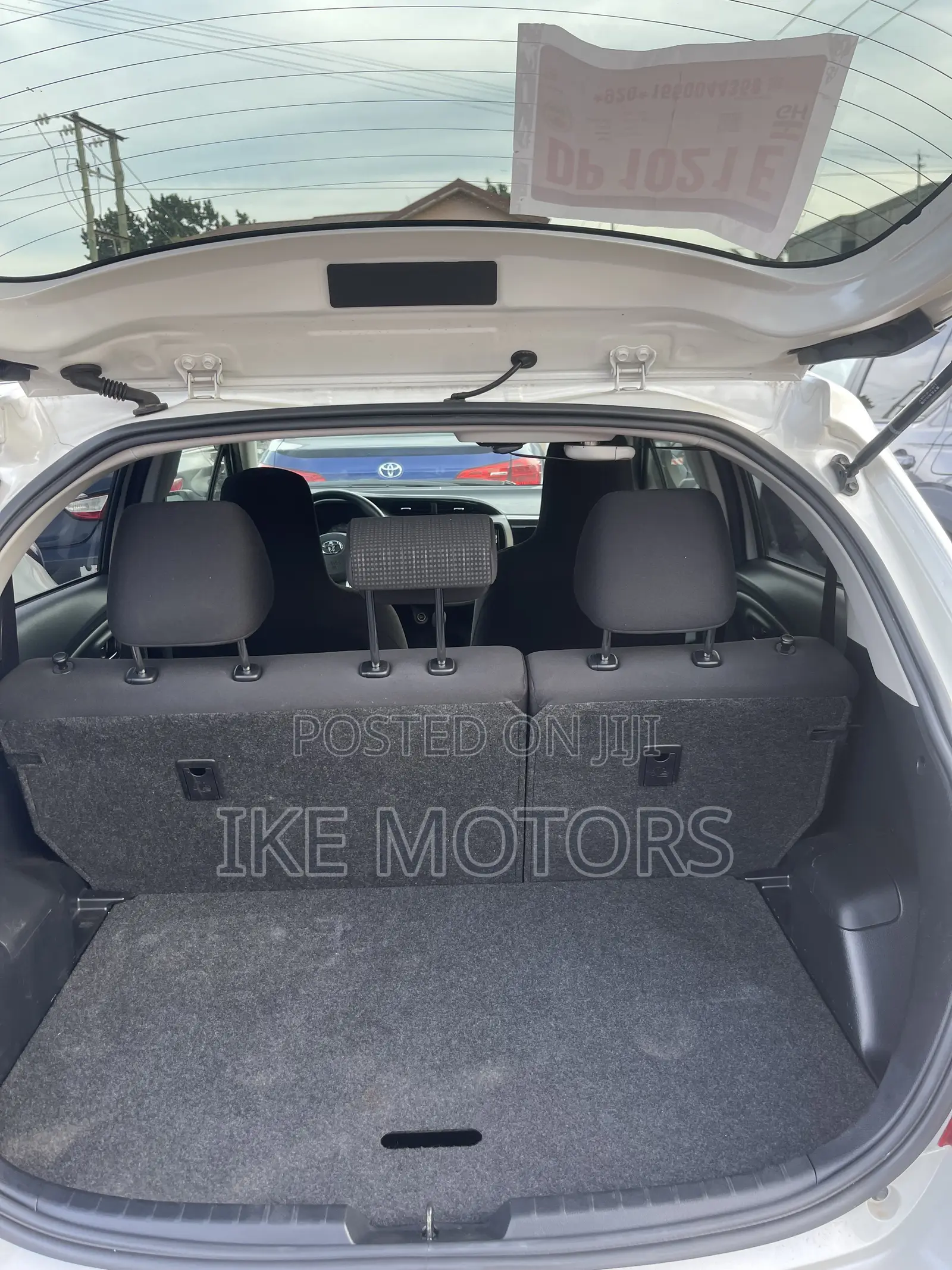 Toyota Vitz 1.3 AWD 3dr 2015 White
