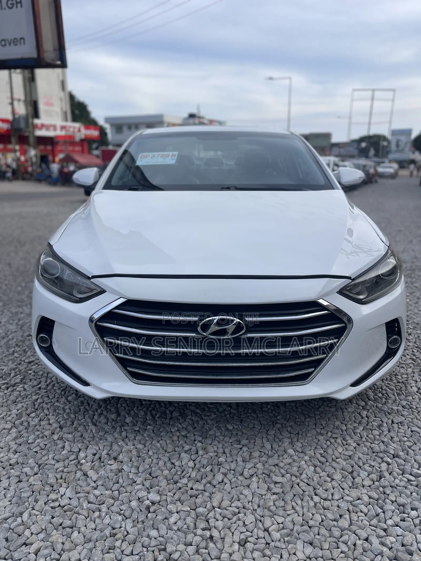Hyundai Elantra Limited Sedan FWD (2.0L 4cyl 6A) 2017 White