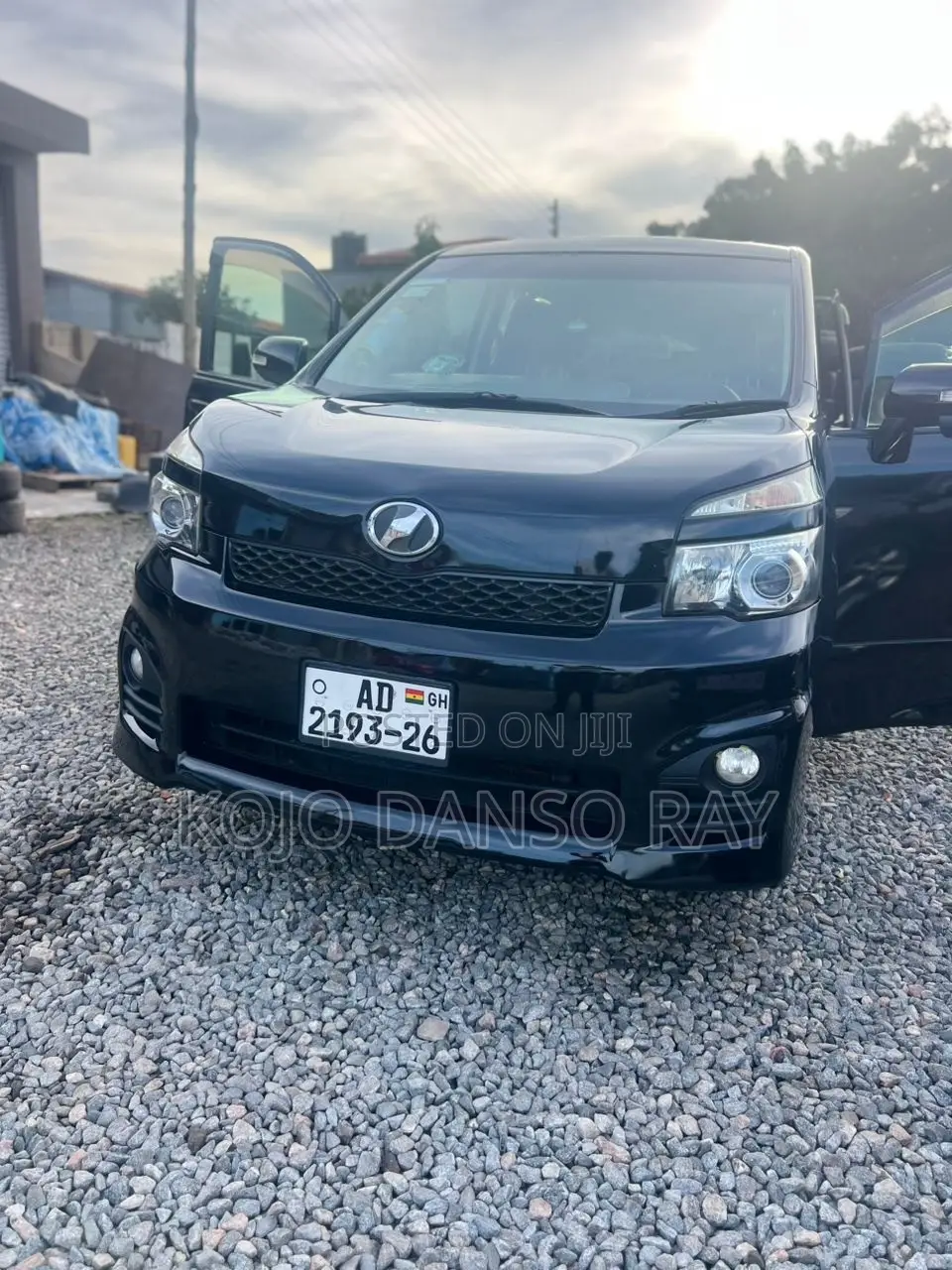 Toyota Voxy X 2WD 8-Seater 2012 Black
