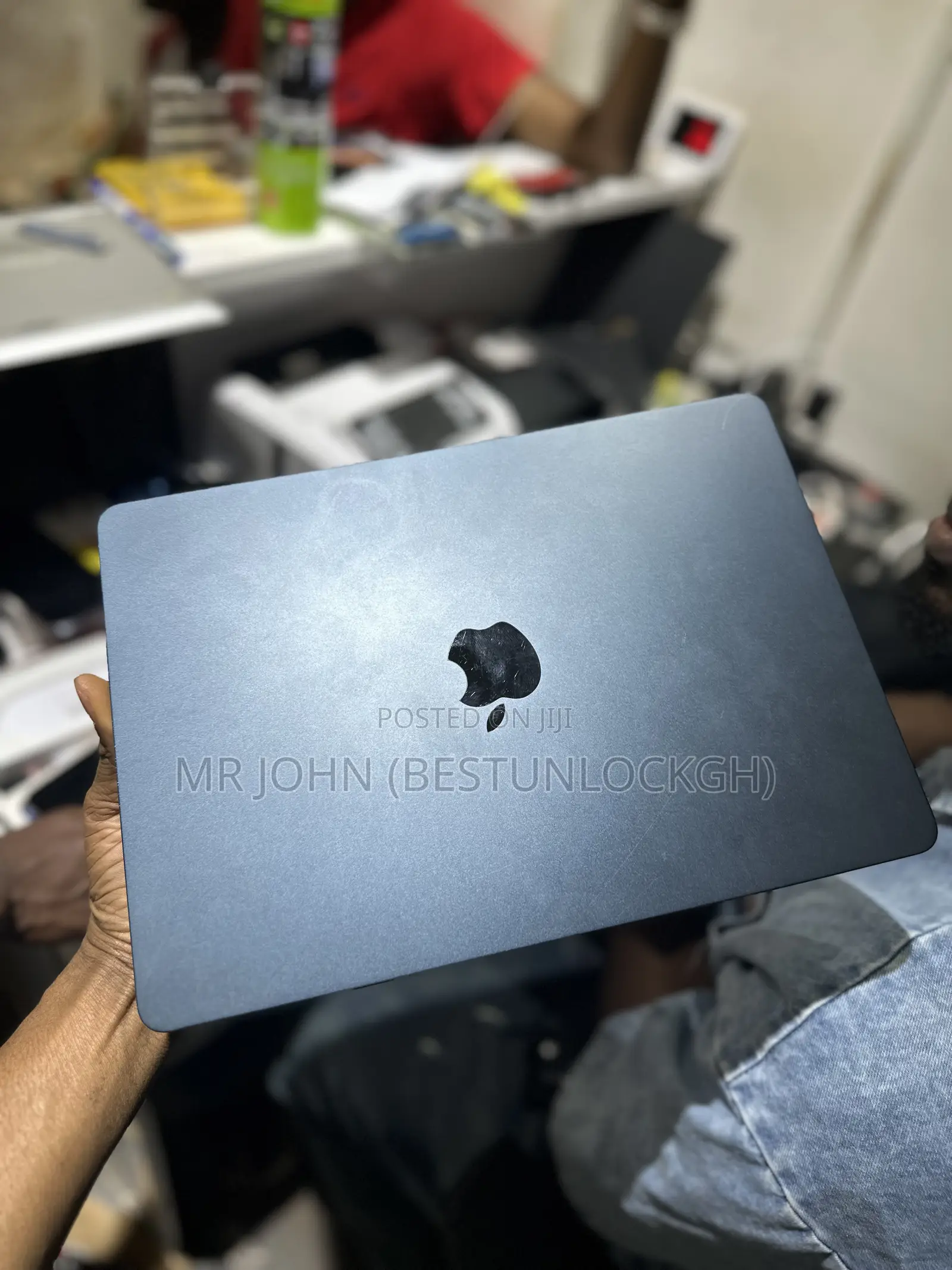 Laptop Apple MacBook Air 2022 M2 16GB Apple M2 SSD 256GB