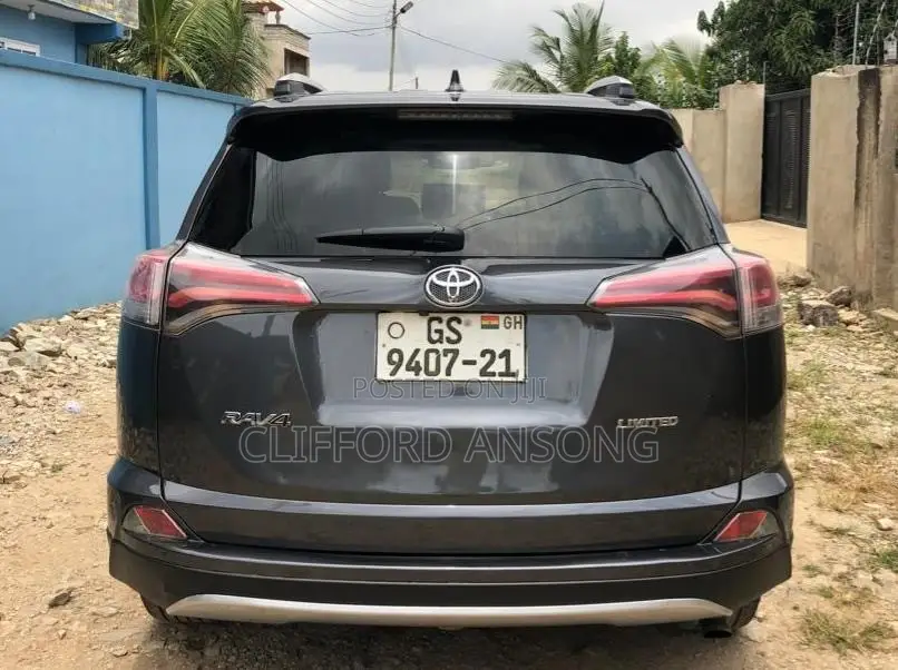 Toyota RAV4 Limited 4dr SUV AWD (2.5L 4cyl 6A) 2018 Gray