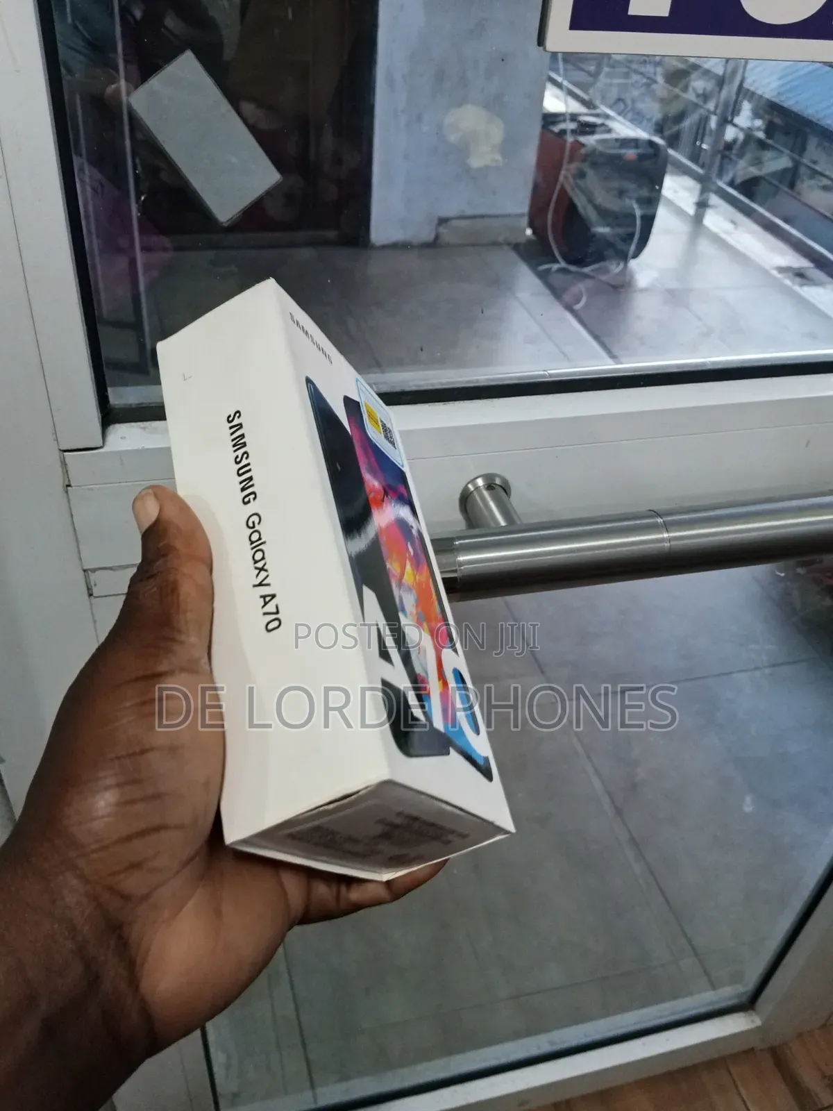 New Samsung Galaxy A70 128 GB Black