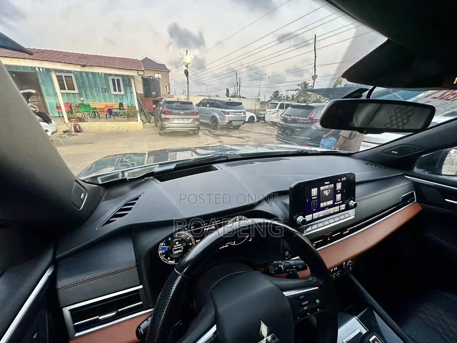 Mitsubishi Outlander 2022 Gray
