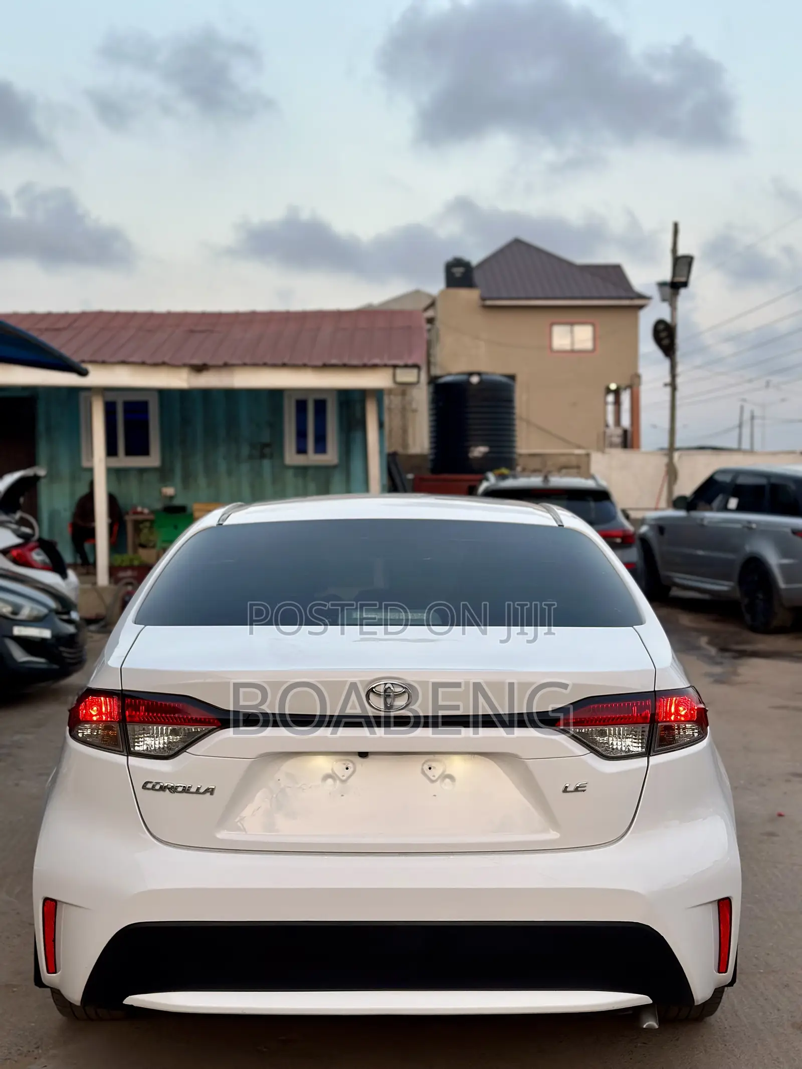 Toyota Corolla LE 2022 White
