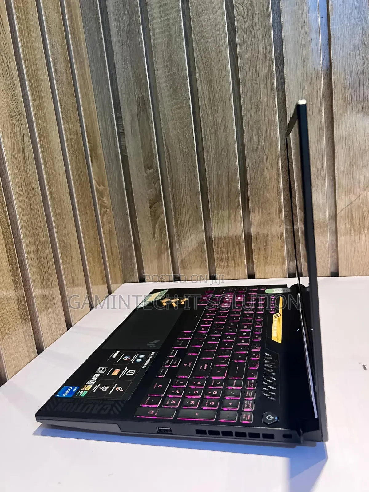 New Laptop Asus TUF Gaming F15 16GB Intel Core i7 SSD 512GB