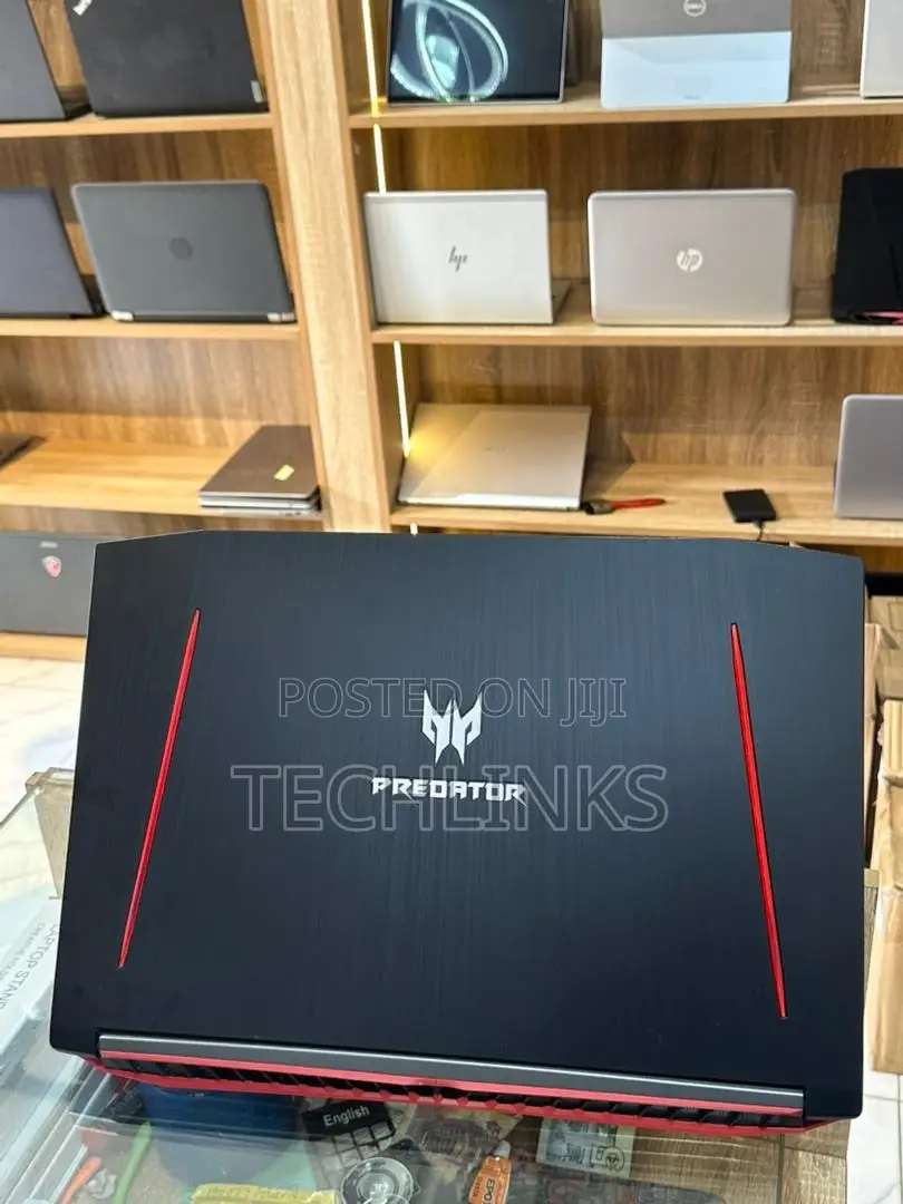 Laptop Acer Predator Helios 300 16GB Intel Core i7 HDD+SSD 500GB