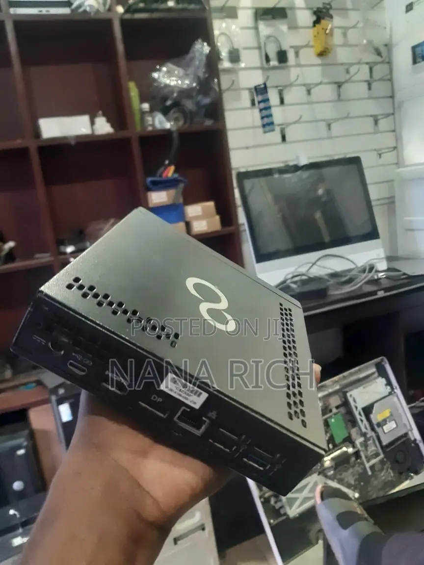 Desktop Computer Fujitsu 8GB Intel Core i3 SSD 128GB