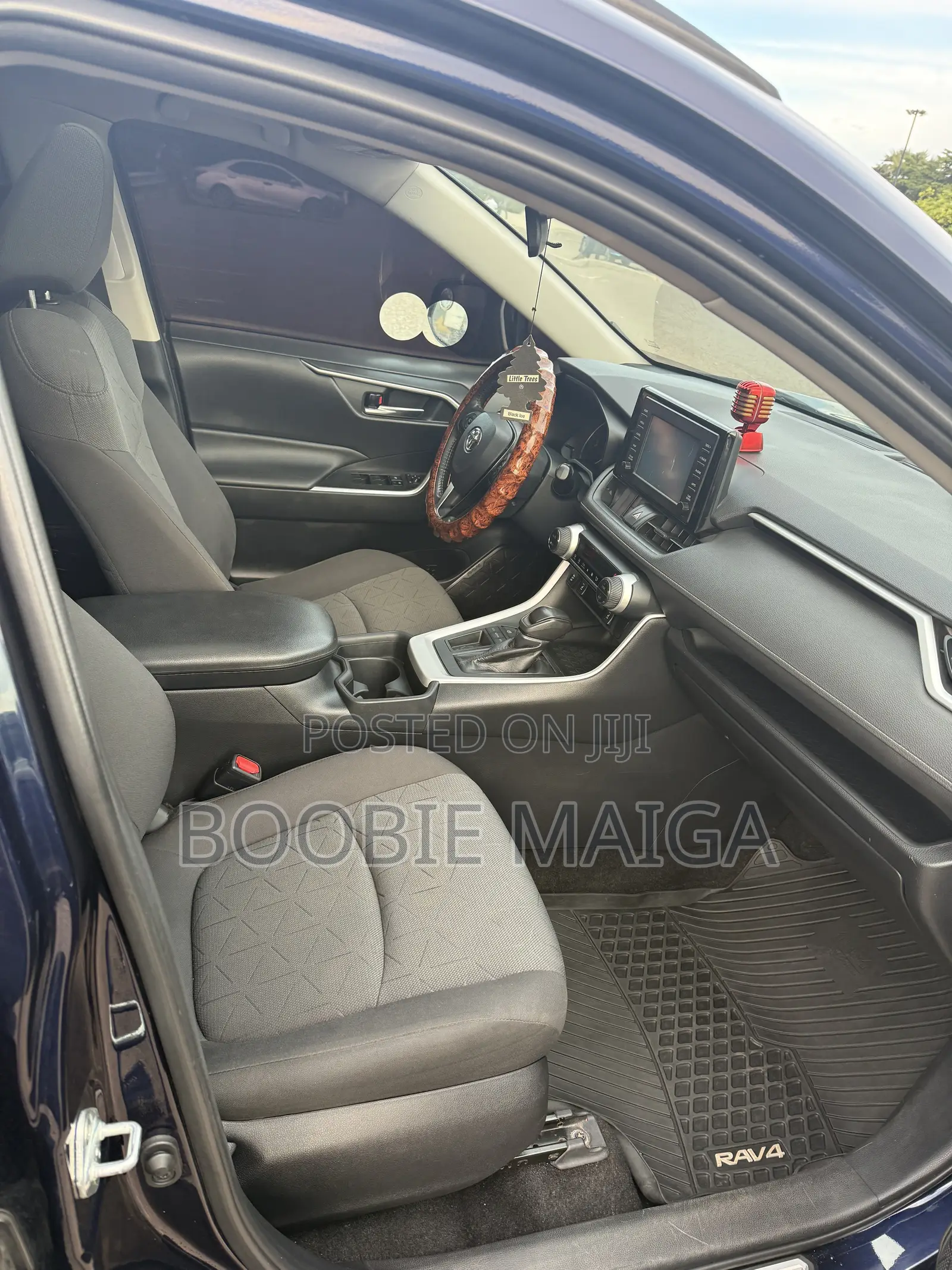 Toyota RAV4 XLE AWD 2020 Blue