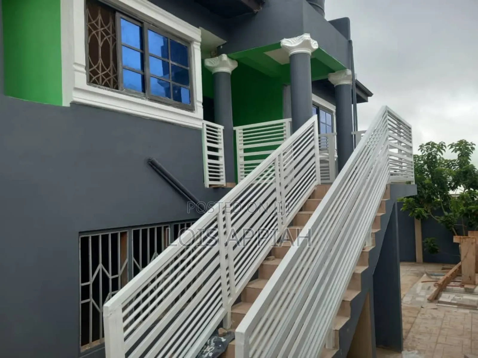 Furnished 11bdrm House in Lois Appiah, Ejisu-Juaben Municipal for sale