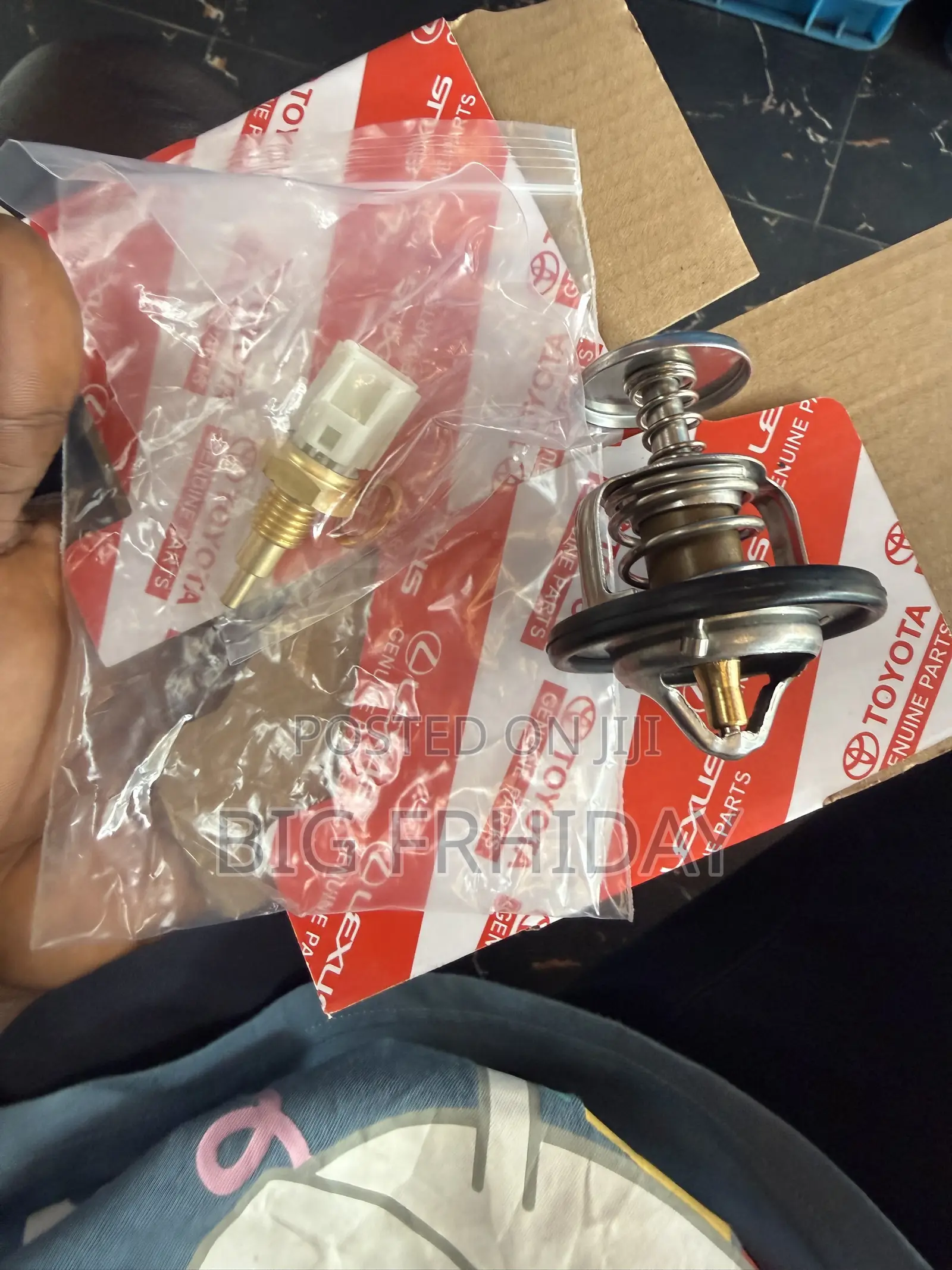 Toyota Corolla Camry Vitz Temperature Switch and Engine Thermostat