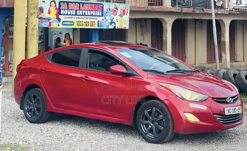 Hyundai Elantra 2013 Red