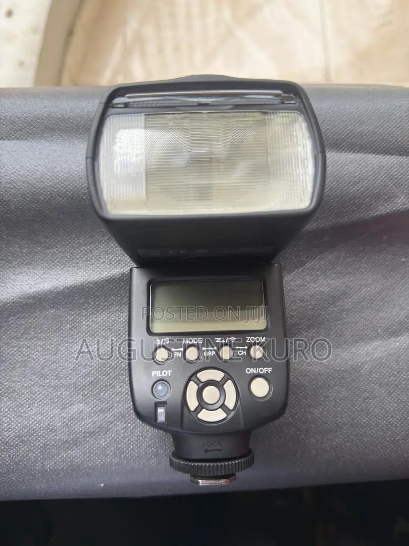 Nikon Speedlight SB-900 Professional Camera Flash