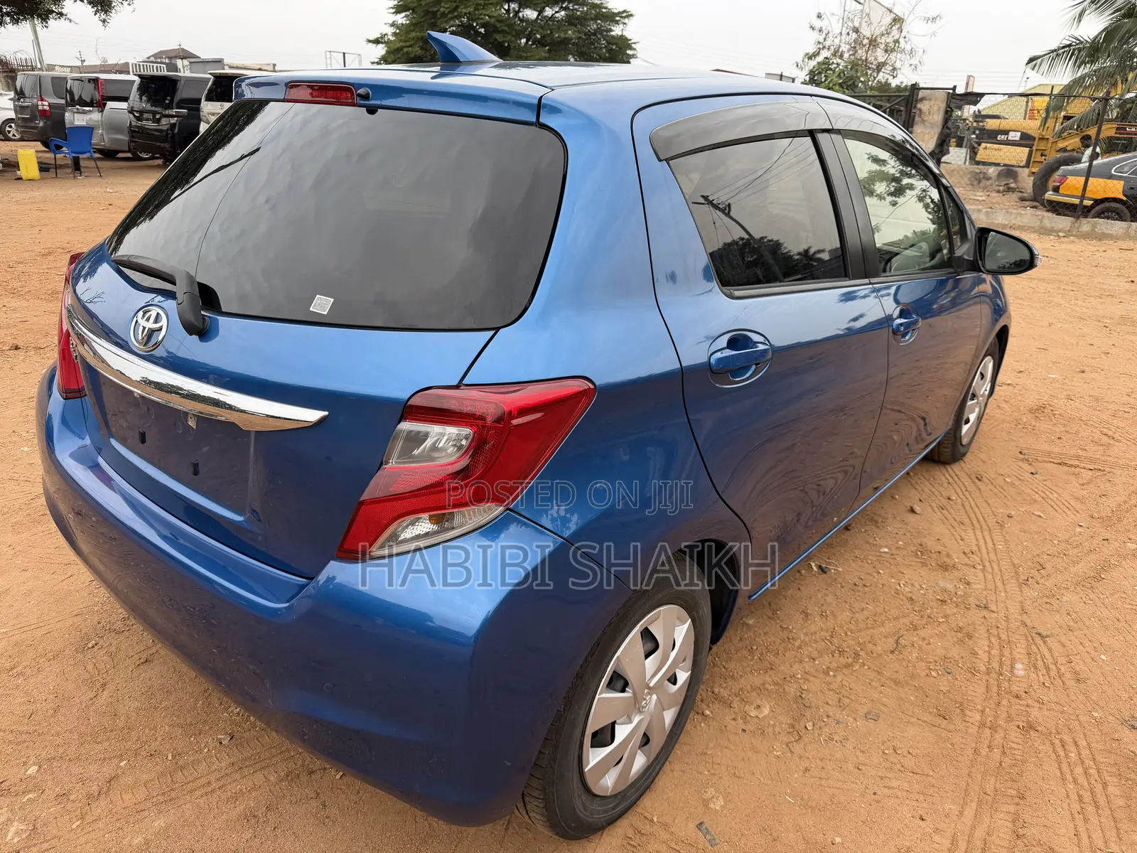 Toyota Vitz 1.3 FWD 5dr 2014 Blue