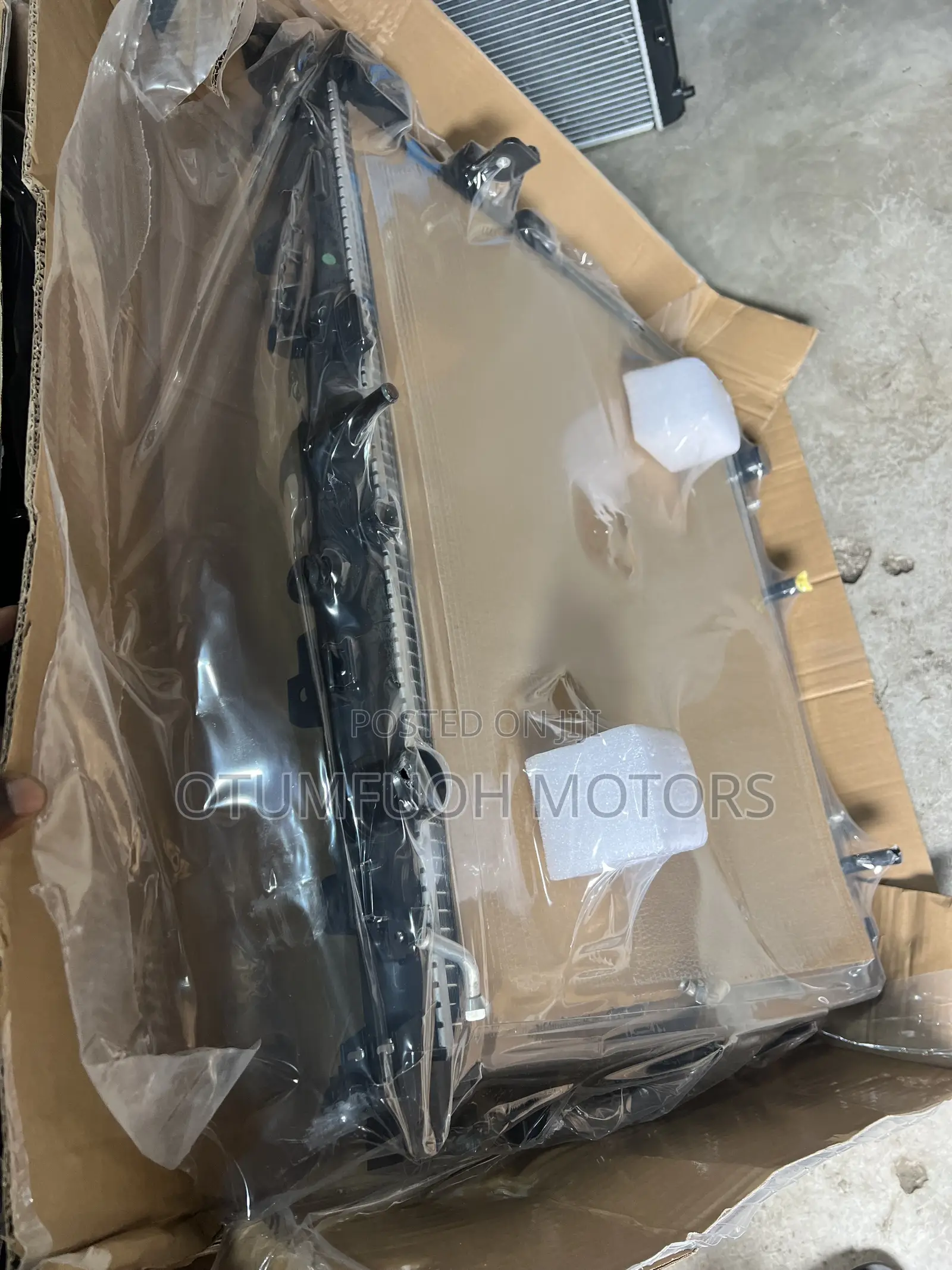 Toyota Tundra 2023 2024 2025 Radiator (Water Tank)