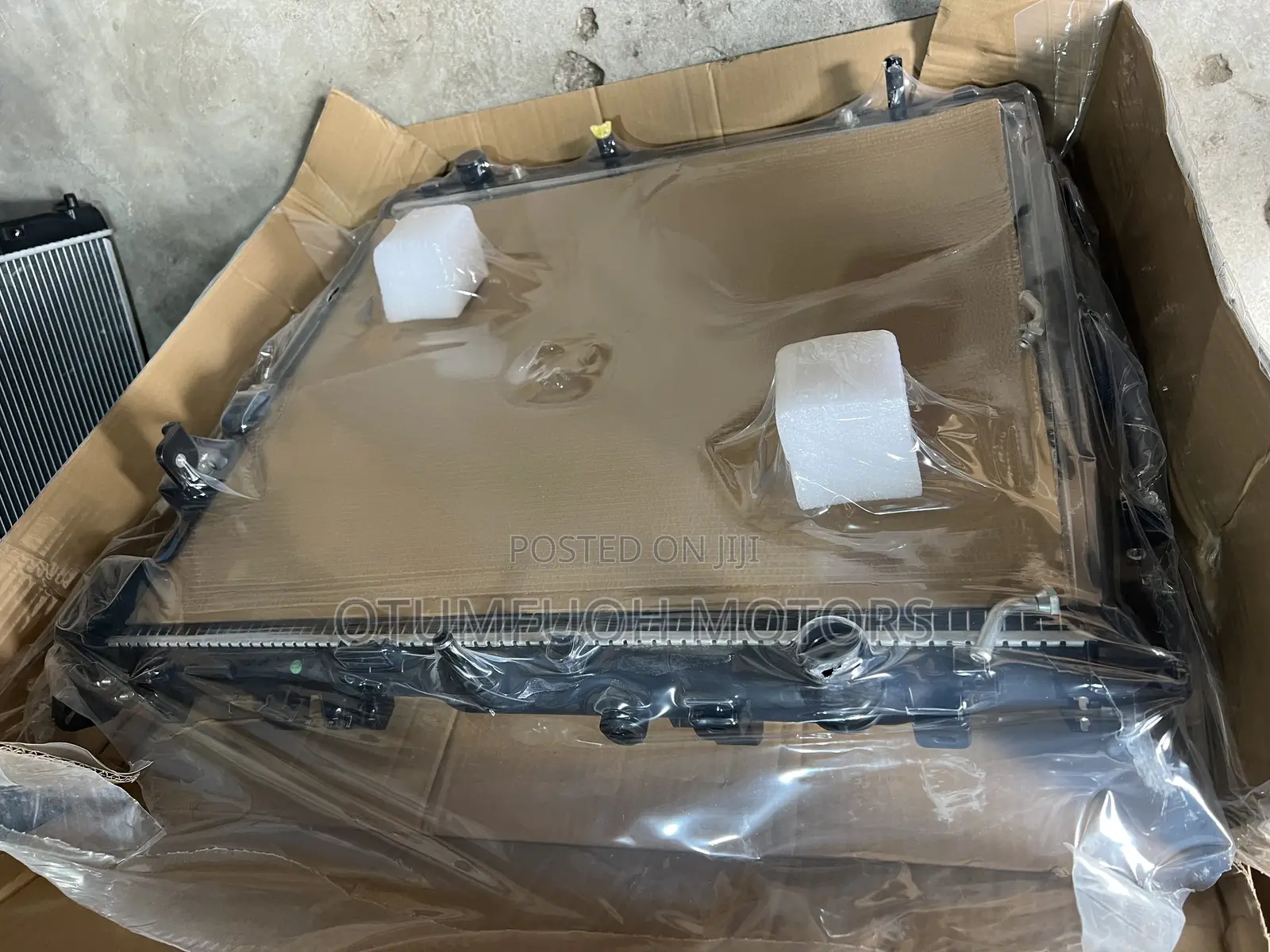 Toyota Tundra 2023 2024 2025 Radiator (Water Tank)