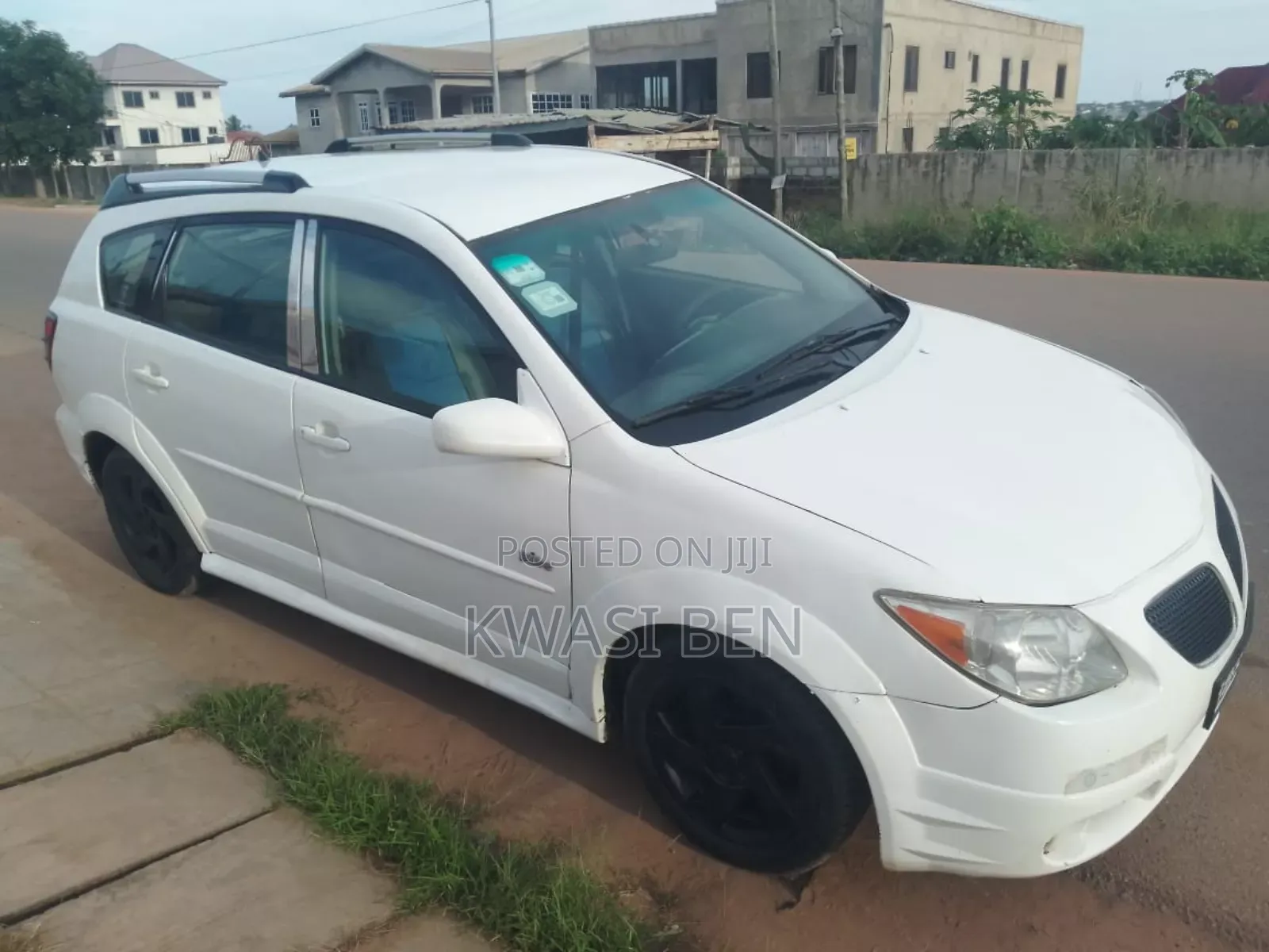 Pontiac Vibe 2006 White