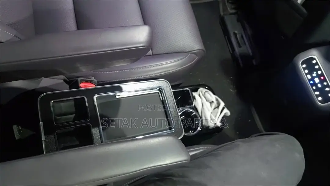 High Quality Universal Armrest Central Console Box for Voxy / Noah
