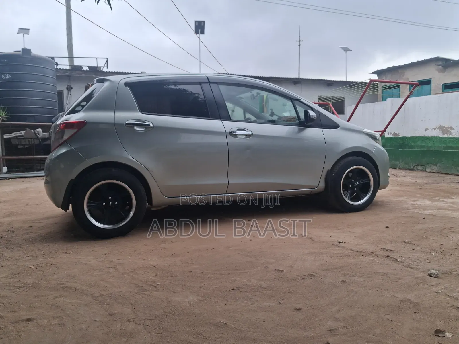 Toyota Vitz 2012 Gray