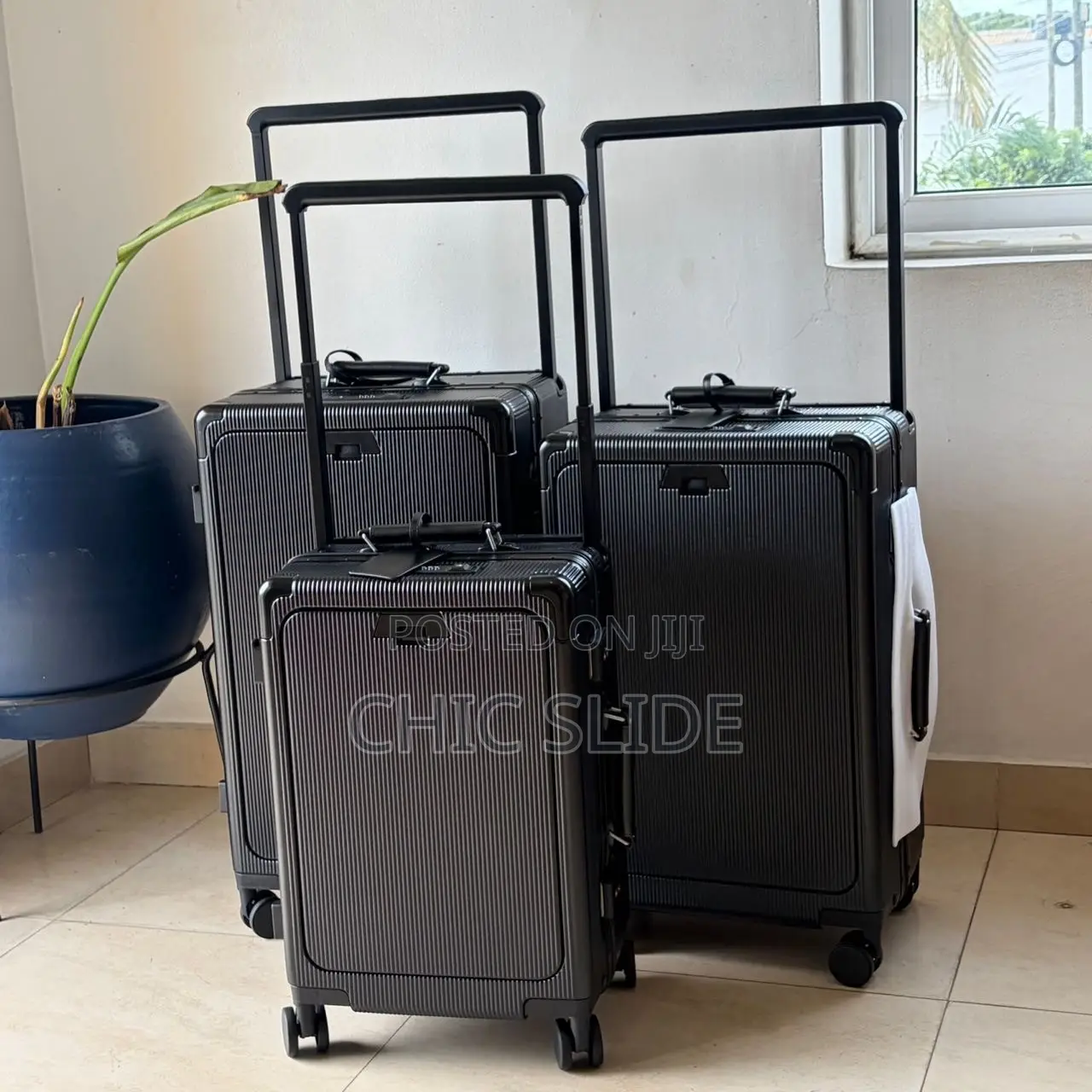 3 Sets Traveling Suitcases