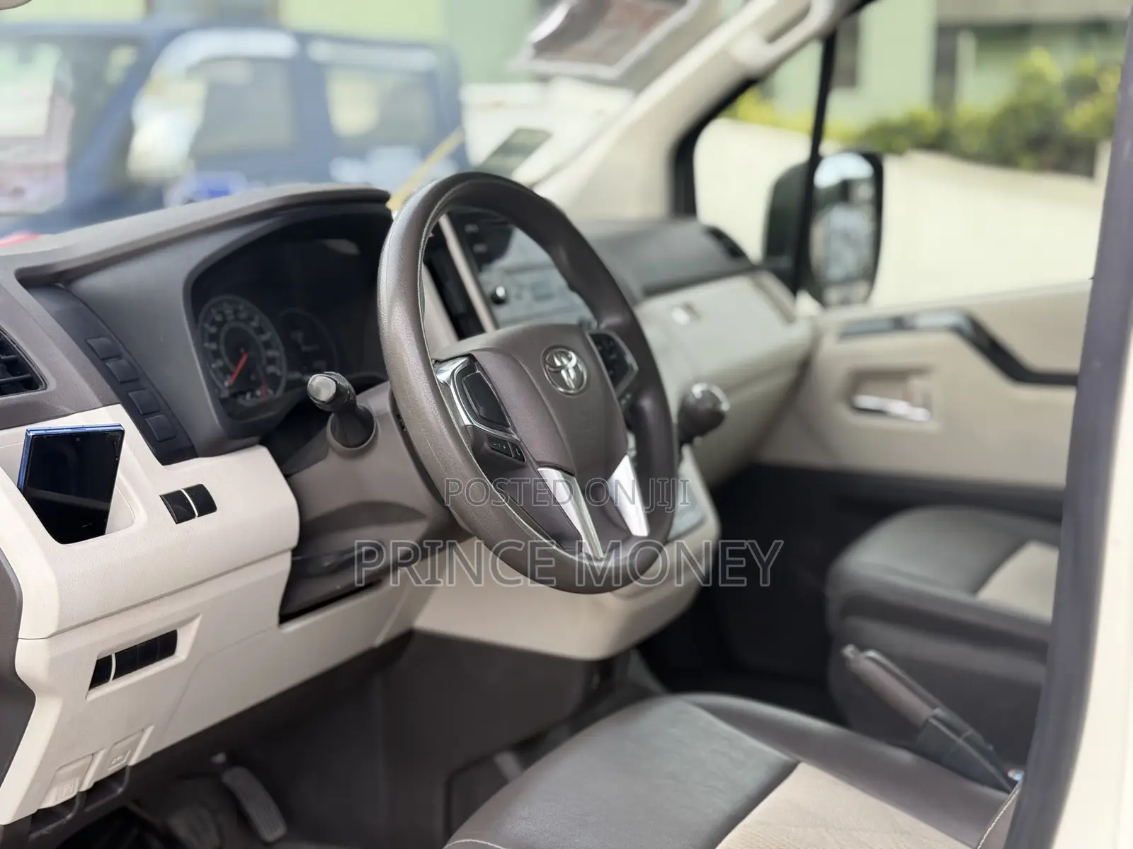 Toyota HiAce 2023 White