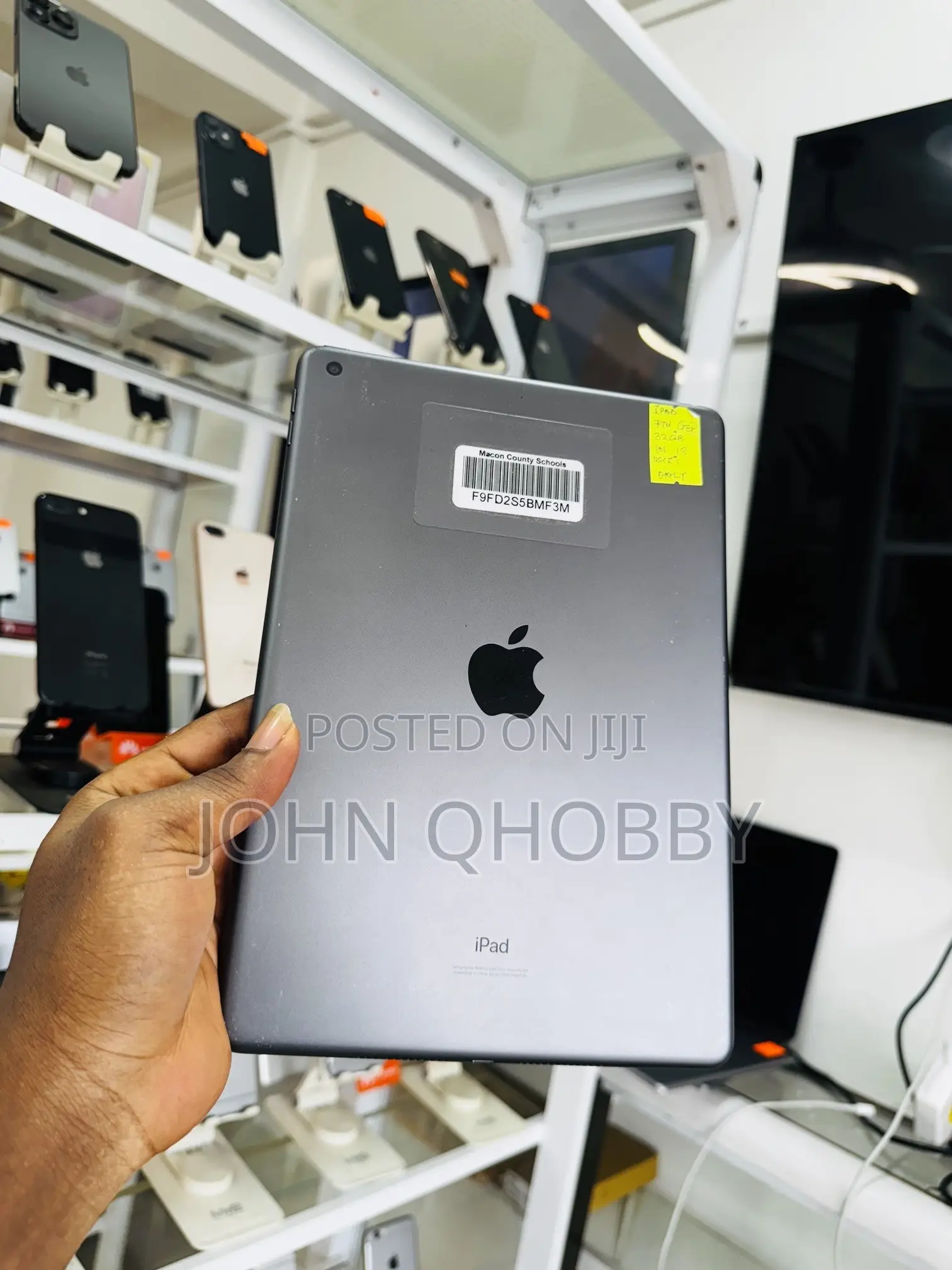 Apple iPad 10.2 (2019) 32 GB Gray