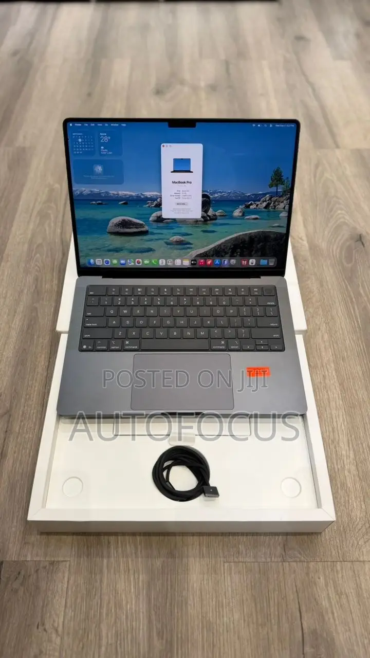 Laptop Apple MacBook Pro 2025 M5 16GB Apple M5 SSD 512GB