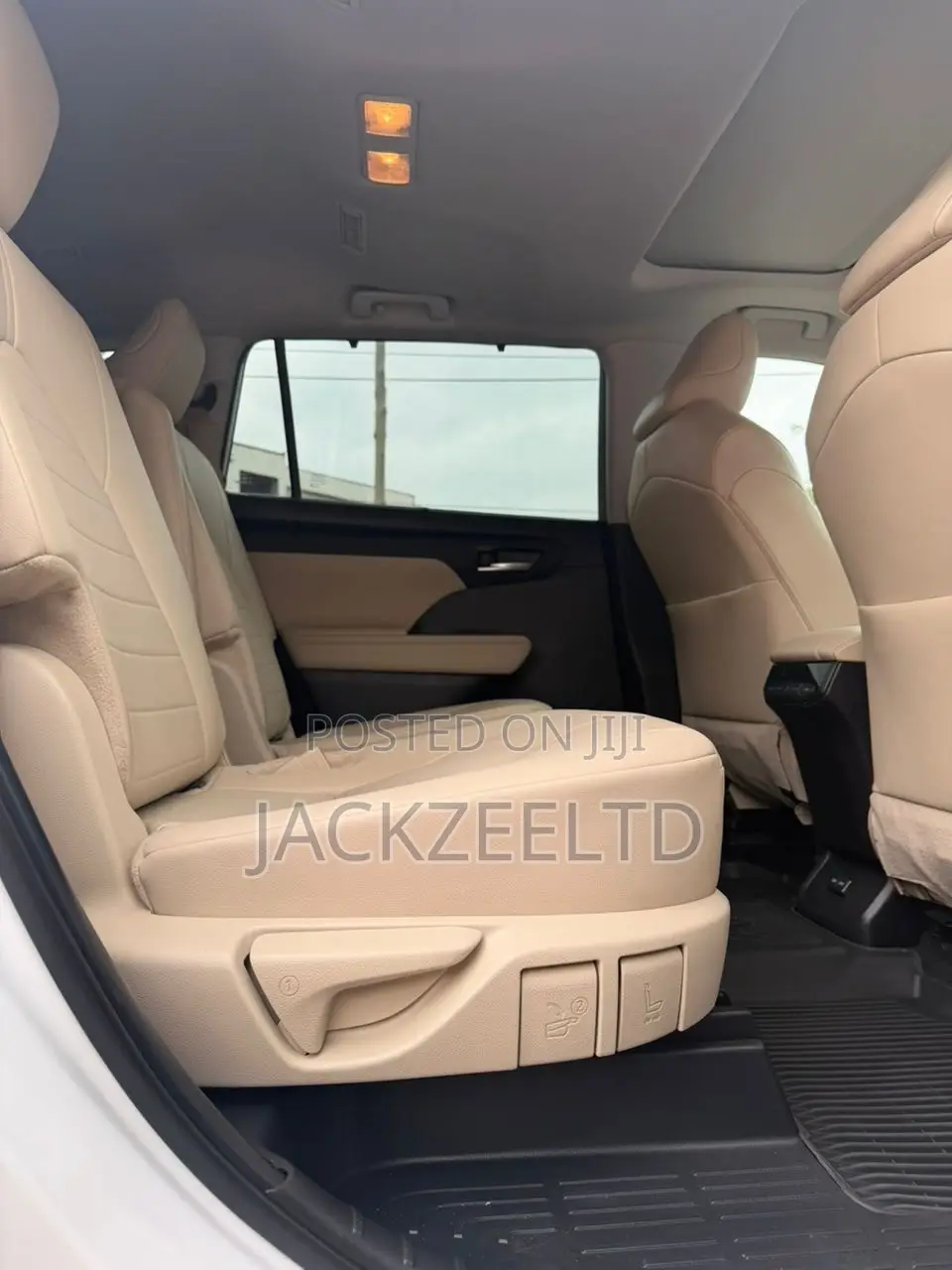 Toyota Highlander XLE AWD 2024 White