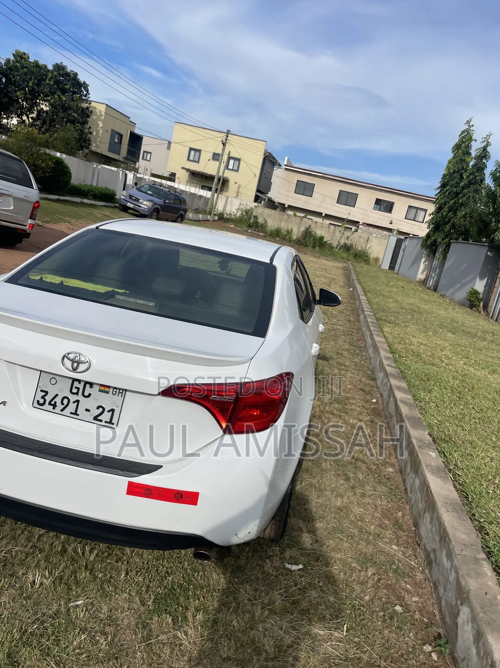Toyota Corolla SE 4dr Sedan (1.8L 4cyl CVT) 2017 White