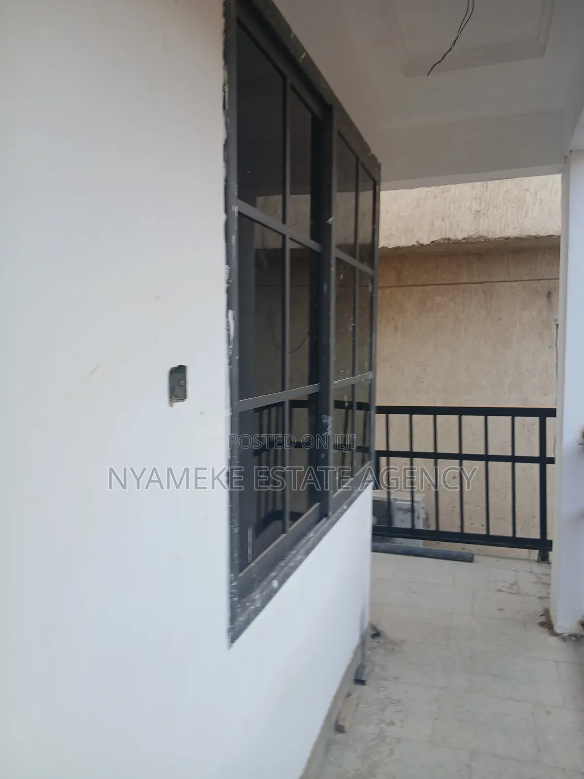 1bdrm Apartment in Exhibition for rent
