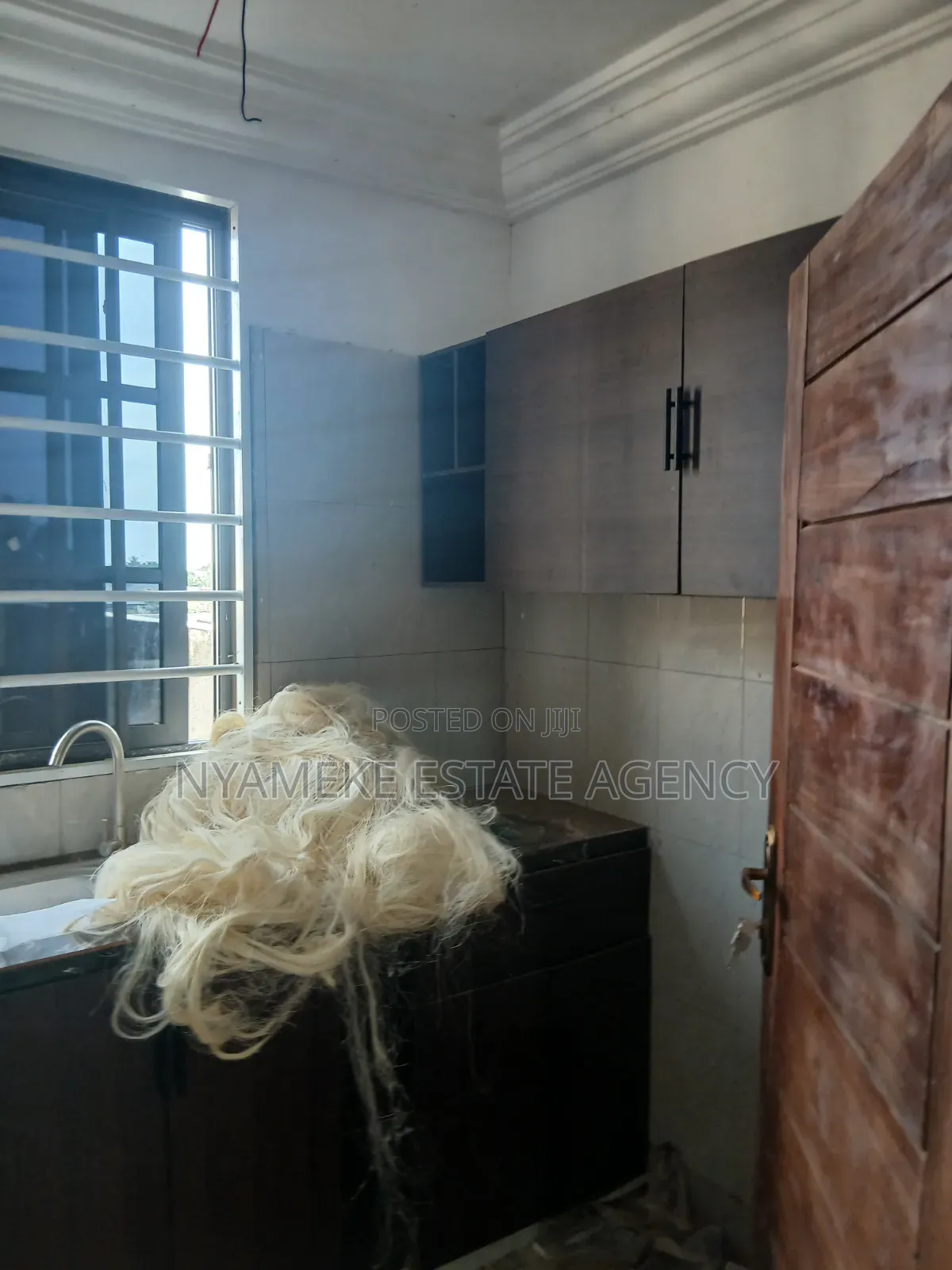 1bdrm Apartment in Exhibition for rent