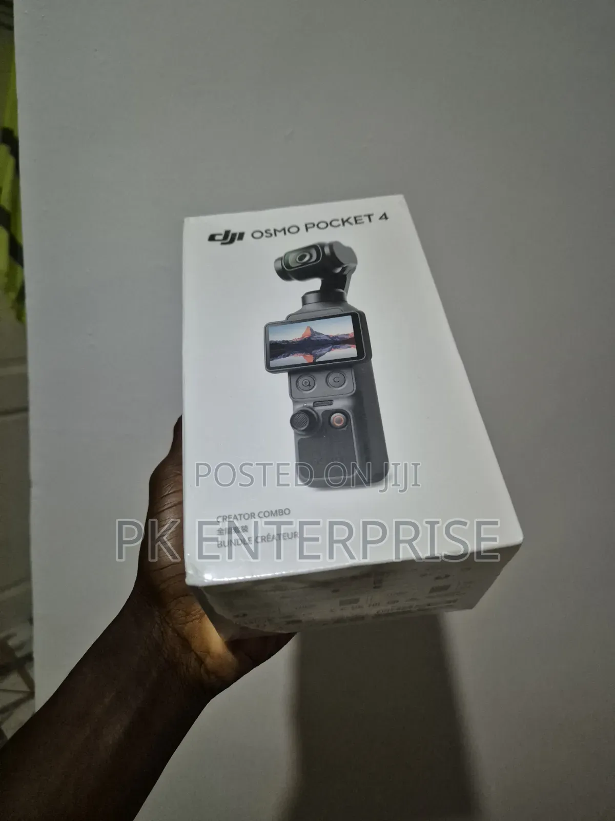 DJI Osmo Pocket4 Creator Combo