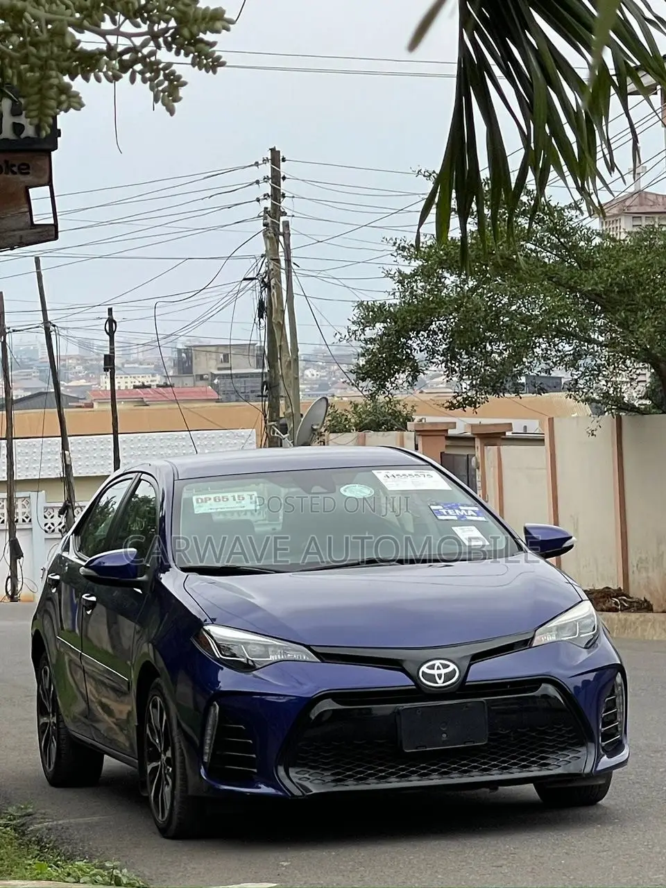 Toyota Corolla SE (1.8L 4cyl 2A) 2018 Blue