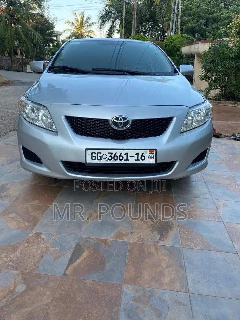 Toyota Corolla 2010 Silver
