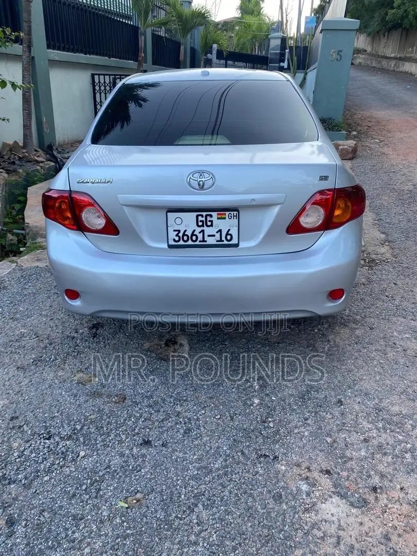 Toyota Corolla 2010 Silver