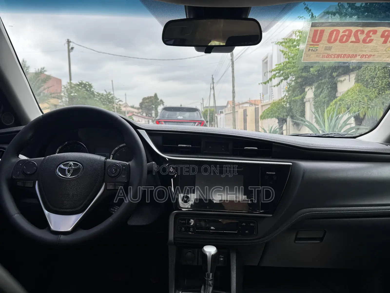 Toyota Corolla SE (1.8L 4cyl 2A) 2018